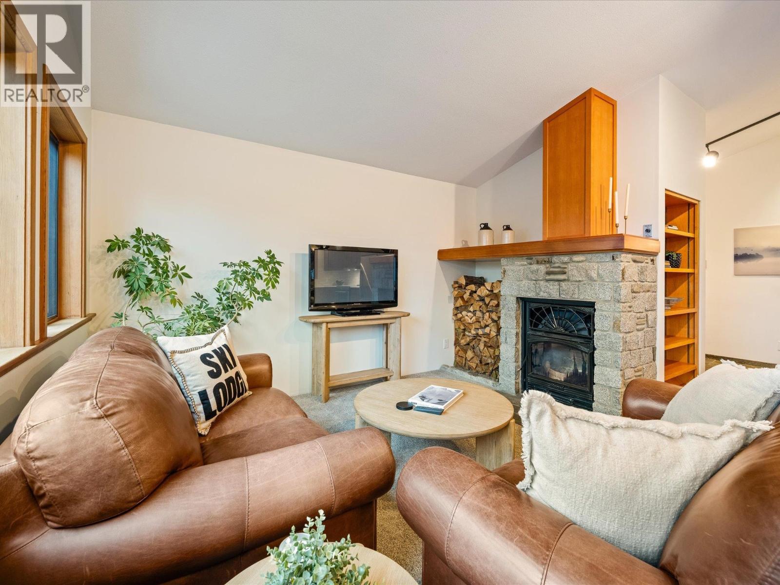 2318 Cayley Close, Whistler, British Columbia  V0N 1B2 - Photo 3 - R3124450