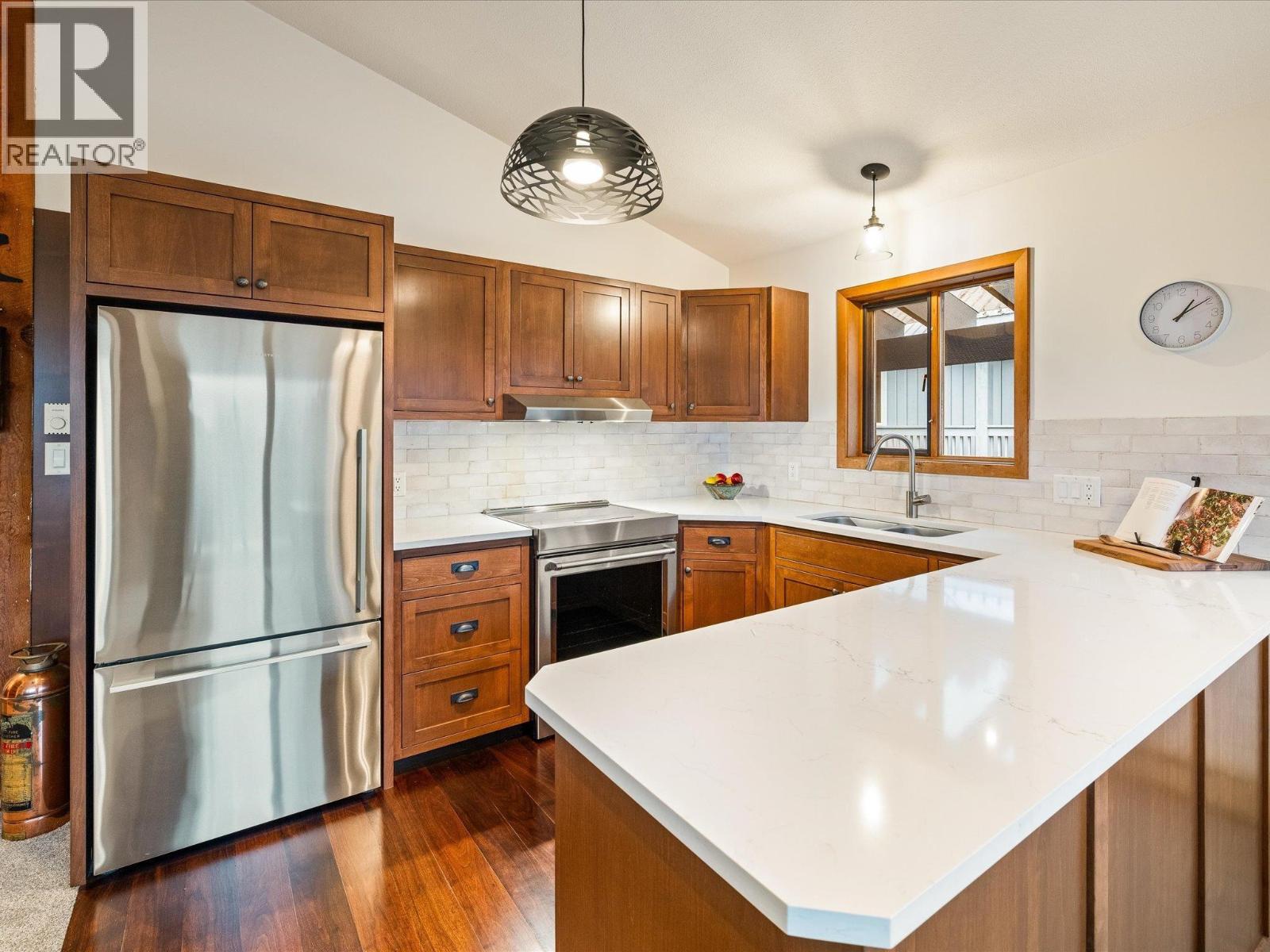 2318 Cayley Close, Whistler, British Columbia  V0N 1B2 - Photo 5 - R3124450