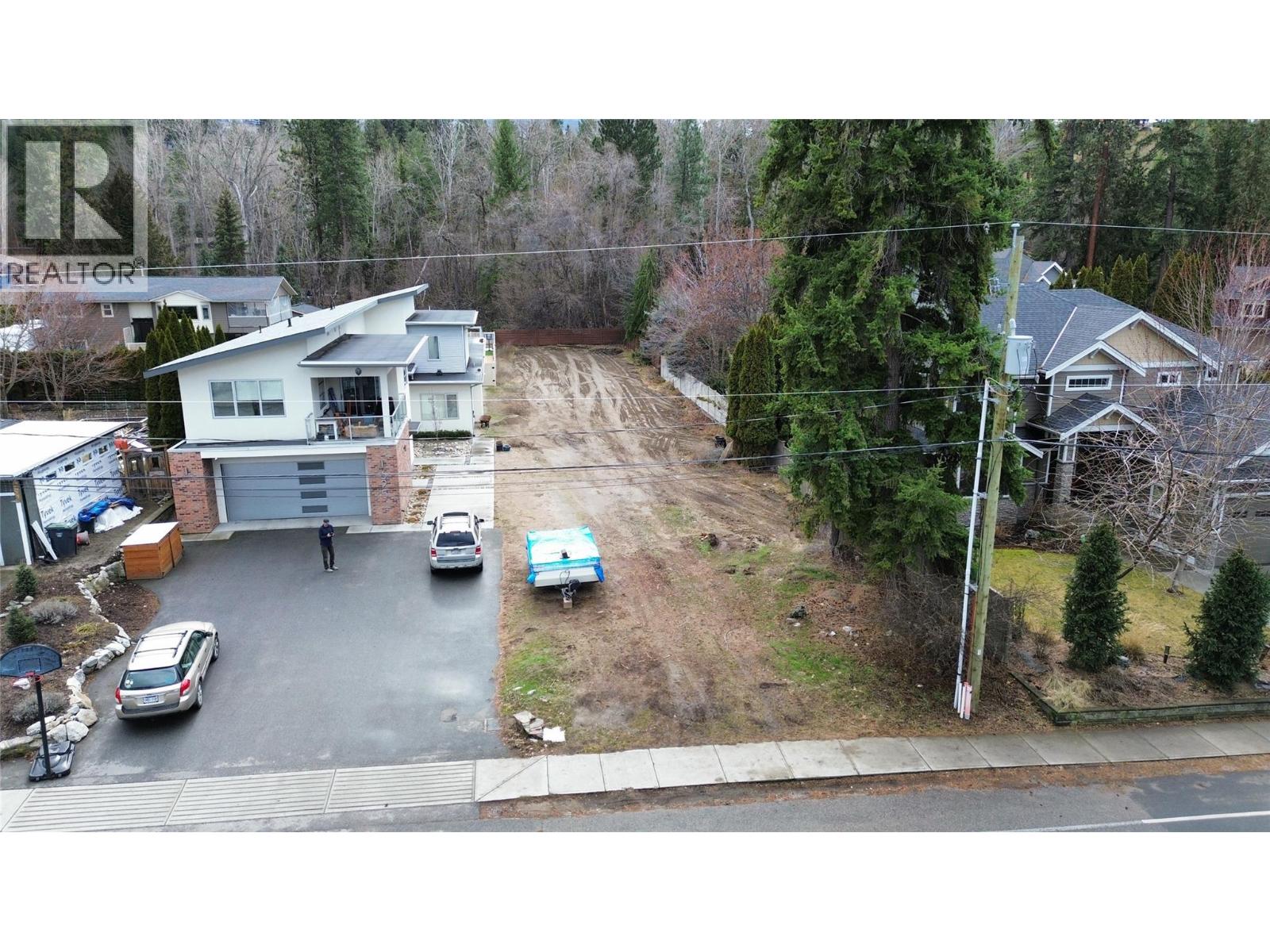 621 Mcclure Road, Kelowna, British Columbia  V1W 1L6 - Photo 2 - 10386169