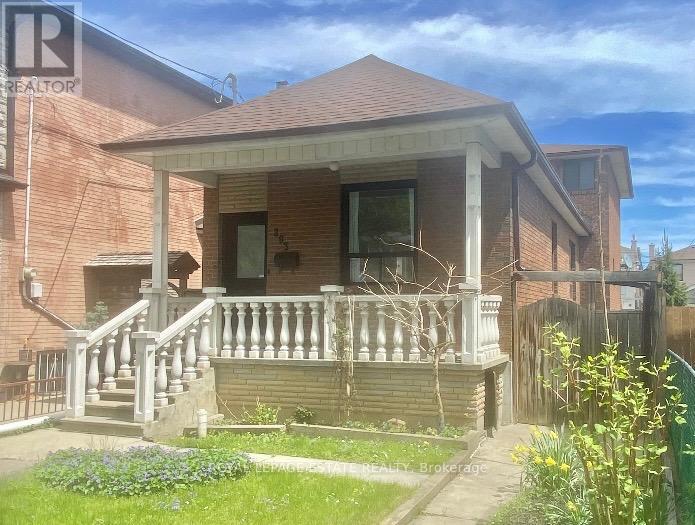 293 HARVIE AVENUE, Toronto, Ontario