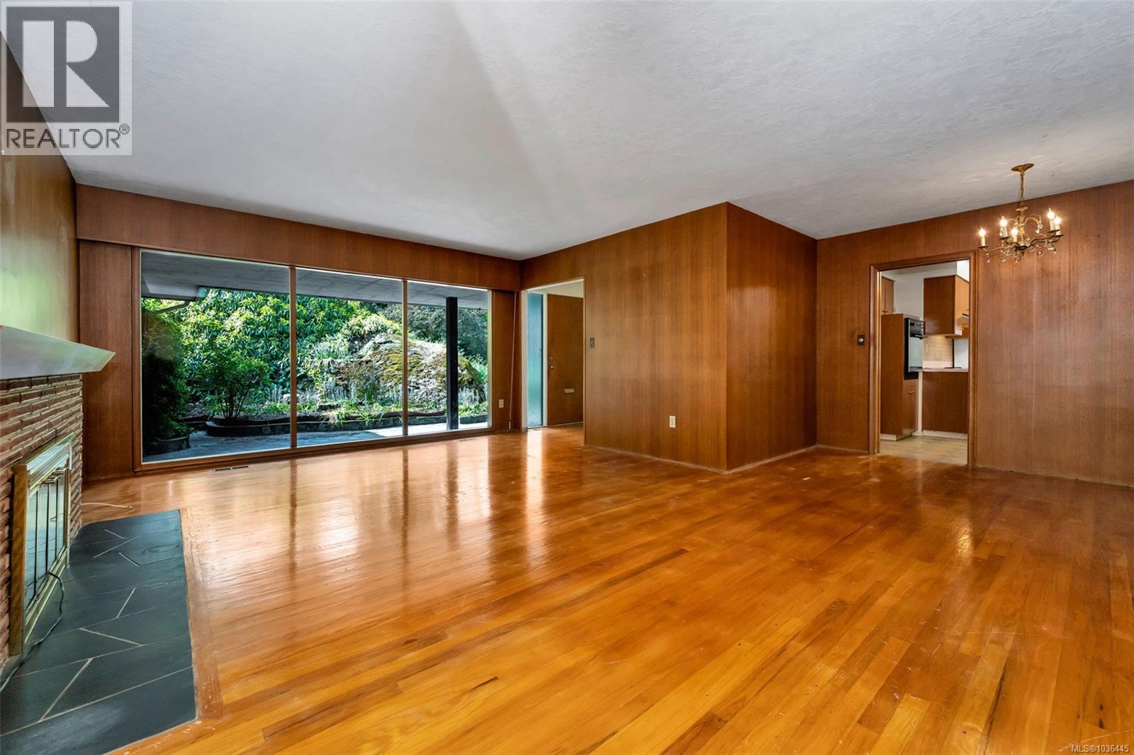 3564 James Hts, Saanich, British Columbia  V8P 3R5 - Photo 12 - 1036445