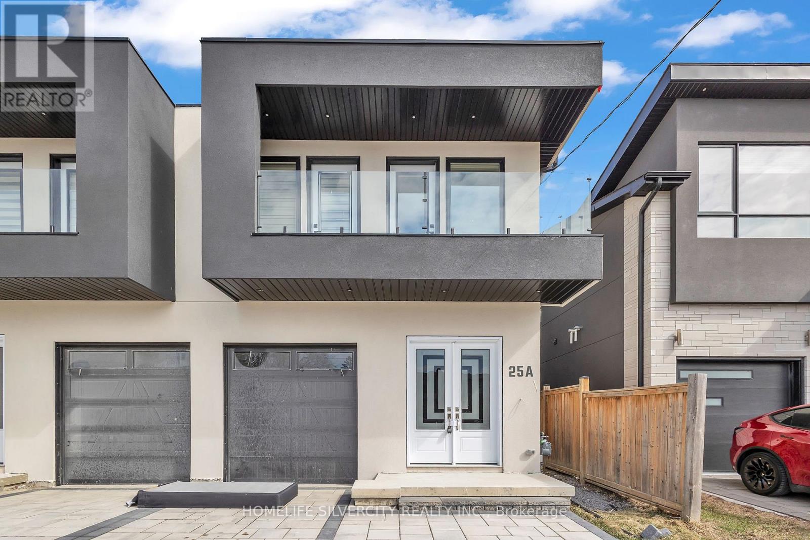 25a Pine Avenue N, Mississauga, Ontario  L5H 2P9 - Photo 5 - W13137416