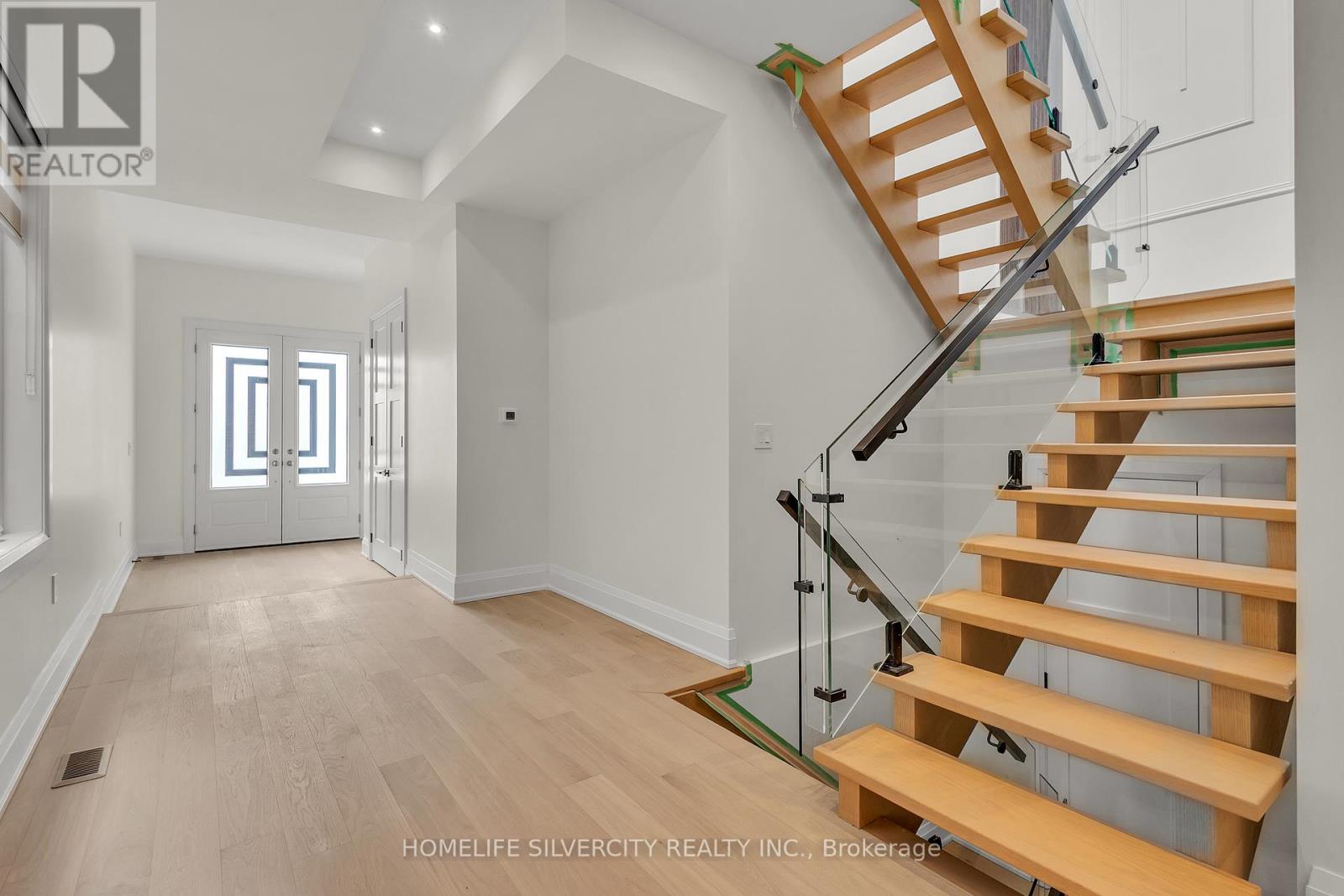 25a Pine Avenue N, Mississauga, Ontario  L5H 2P9 - Photo 8 - W13137416