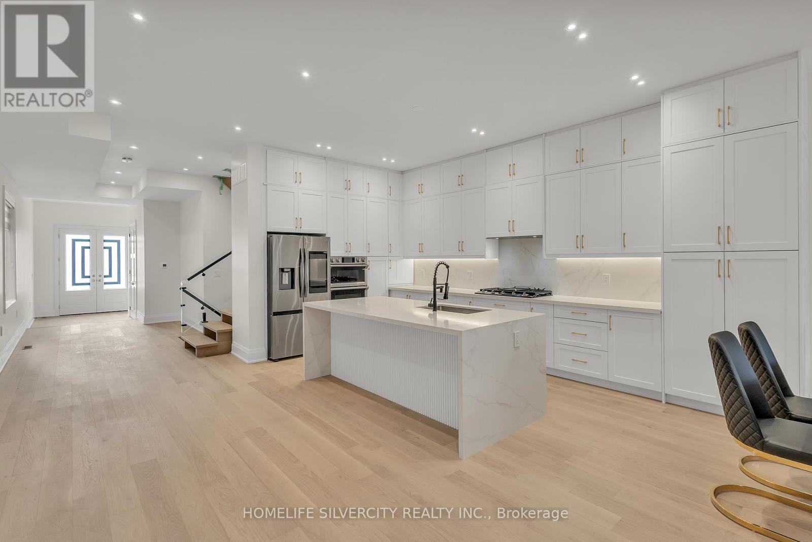 25a Pine Avenue N, Mississauga, Ontario  L5H 2P9 - Photo 9 - W13137416