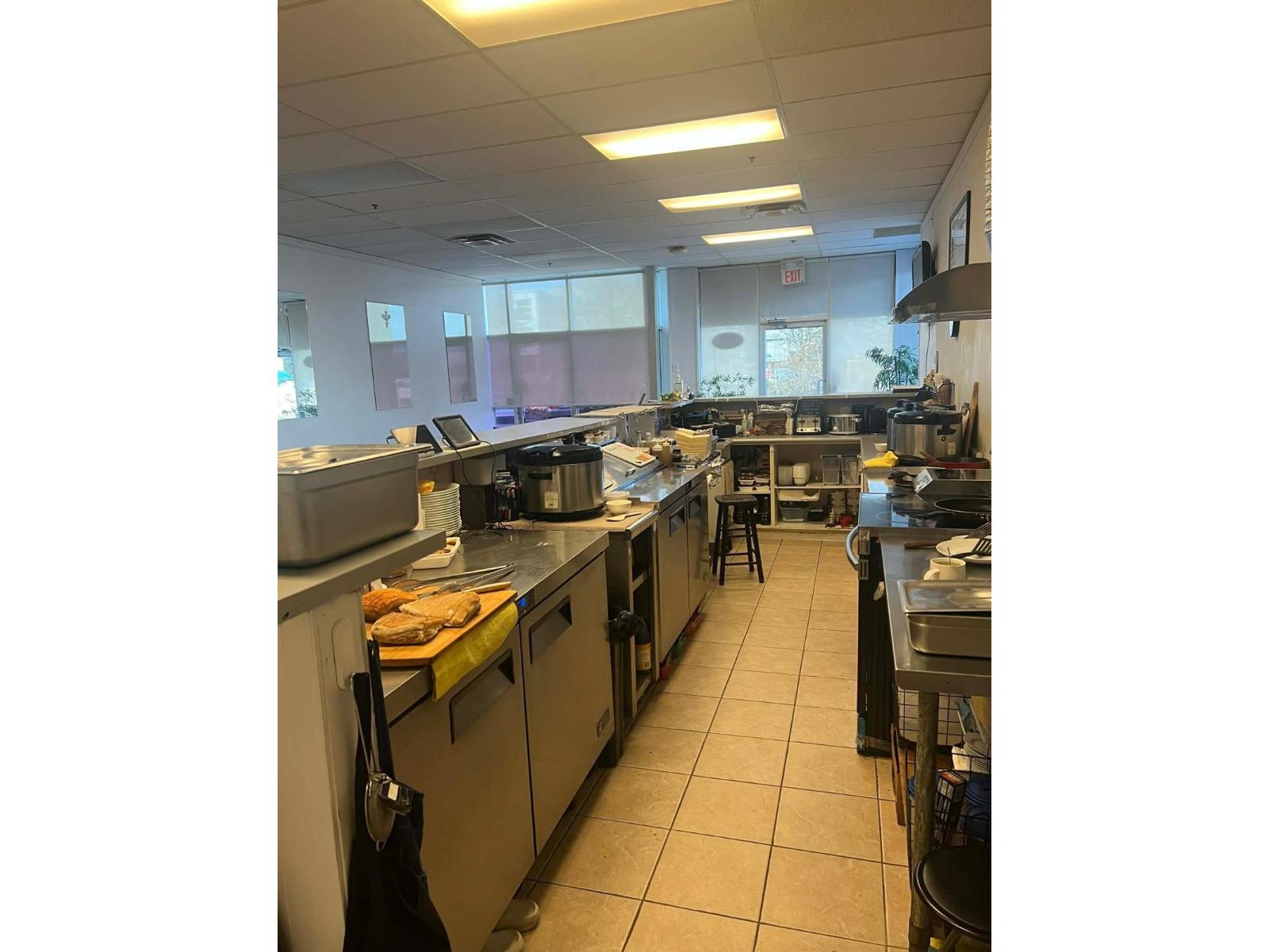 8 10180 153 Street, Surrey, British Columbia  V3R 0B5 - Photo 3 - C8078835