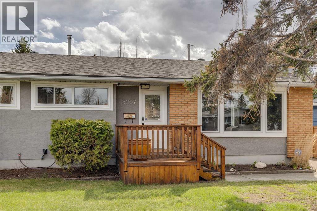 5207 Grove Hill Road SW, Calgary, Alberta  T3E 4G7 - Photo 5 - A2305858