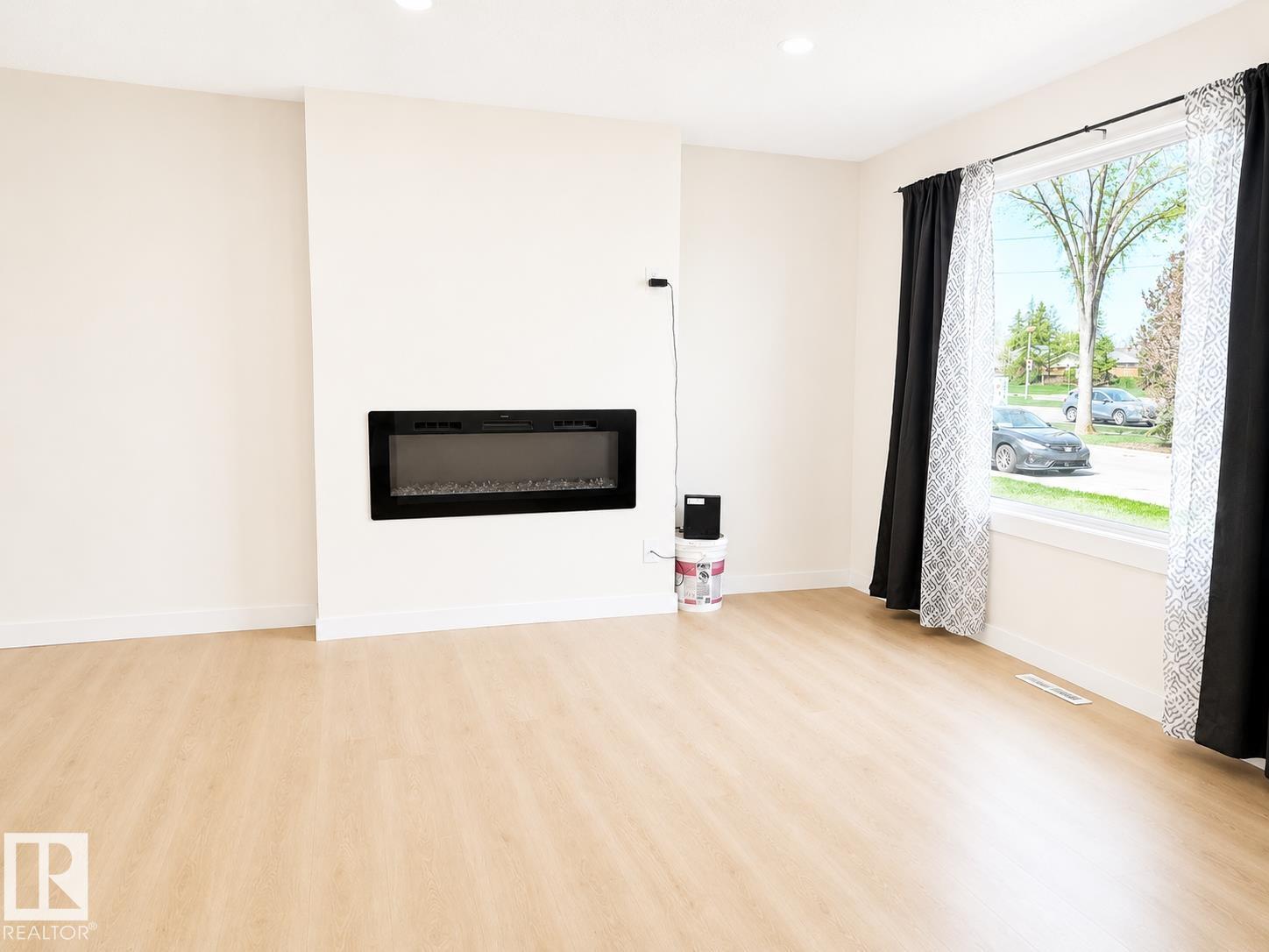 11519 137 Av Nw, Edmonton, Alberta  T5E 1Z5 - Photo 2 - E4488189