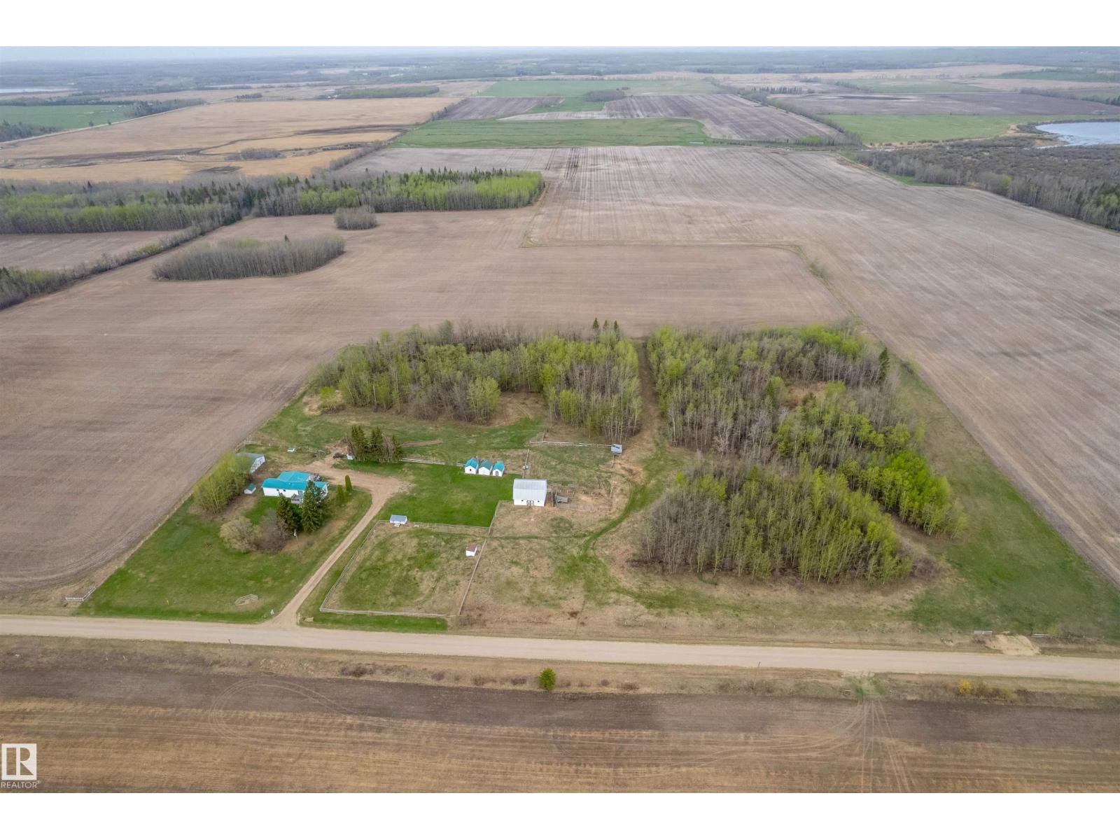 57022 Range Road 274, Rural Sturgeon County, Alberta  T8R 1Y8 - Photo 2 - E4488190