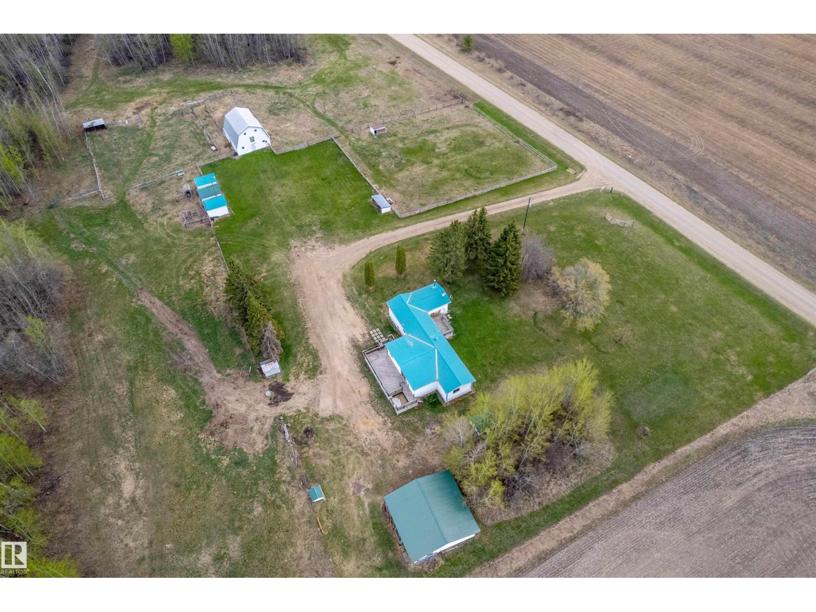 57022 Range Road 274, Rural Sturgeon County, Alberta  T8R 1Y8 - Photo 4 - E4488190