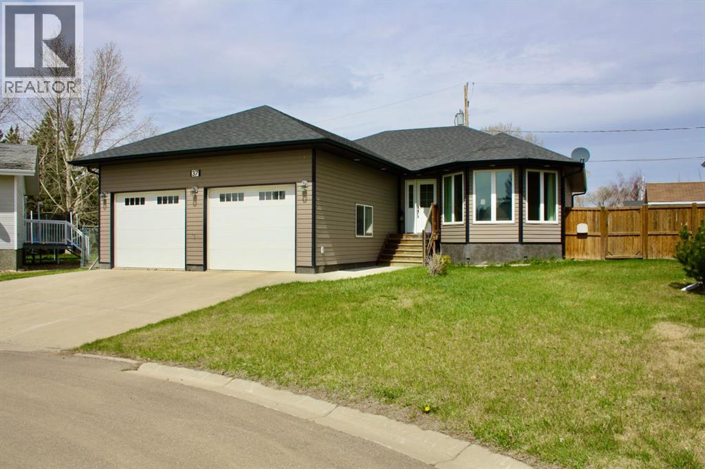 #37 Ball Place, Neilburg, Saskatchewan