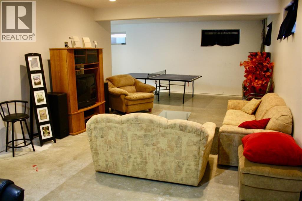 #37 Ball Place, Neilburg, Saskatchewan  S0M 2C0 - Photo 27 - A2311516