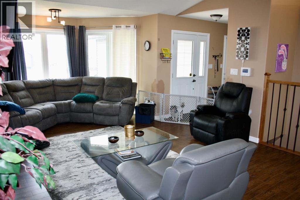 #37 Ball Place, Neilburg, Saskatchewan  S0M 2C0 - Photo 7 - A2311516