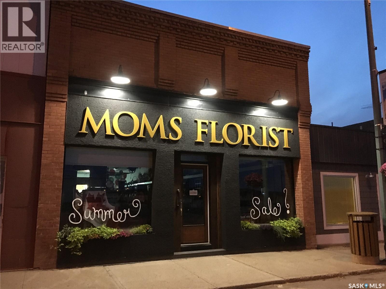 128 Centre STREET, Assiniboia, Saskatchewan
