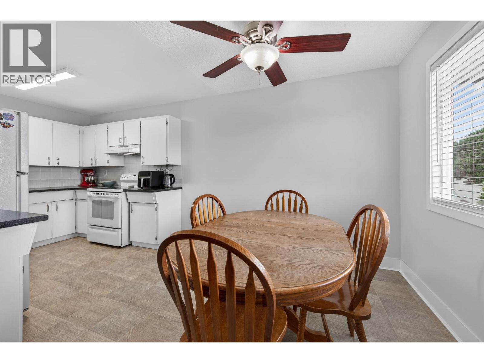 389 Waddington Drive, Kamloops, British Columbia  V2E 1S3 - Photo 8 - 10387780
