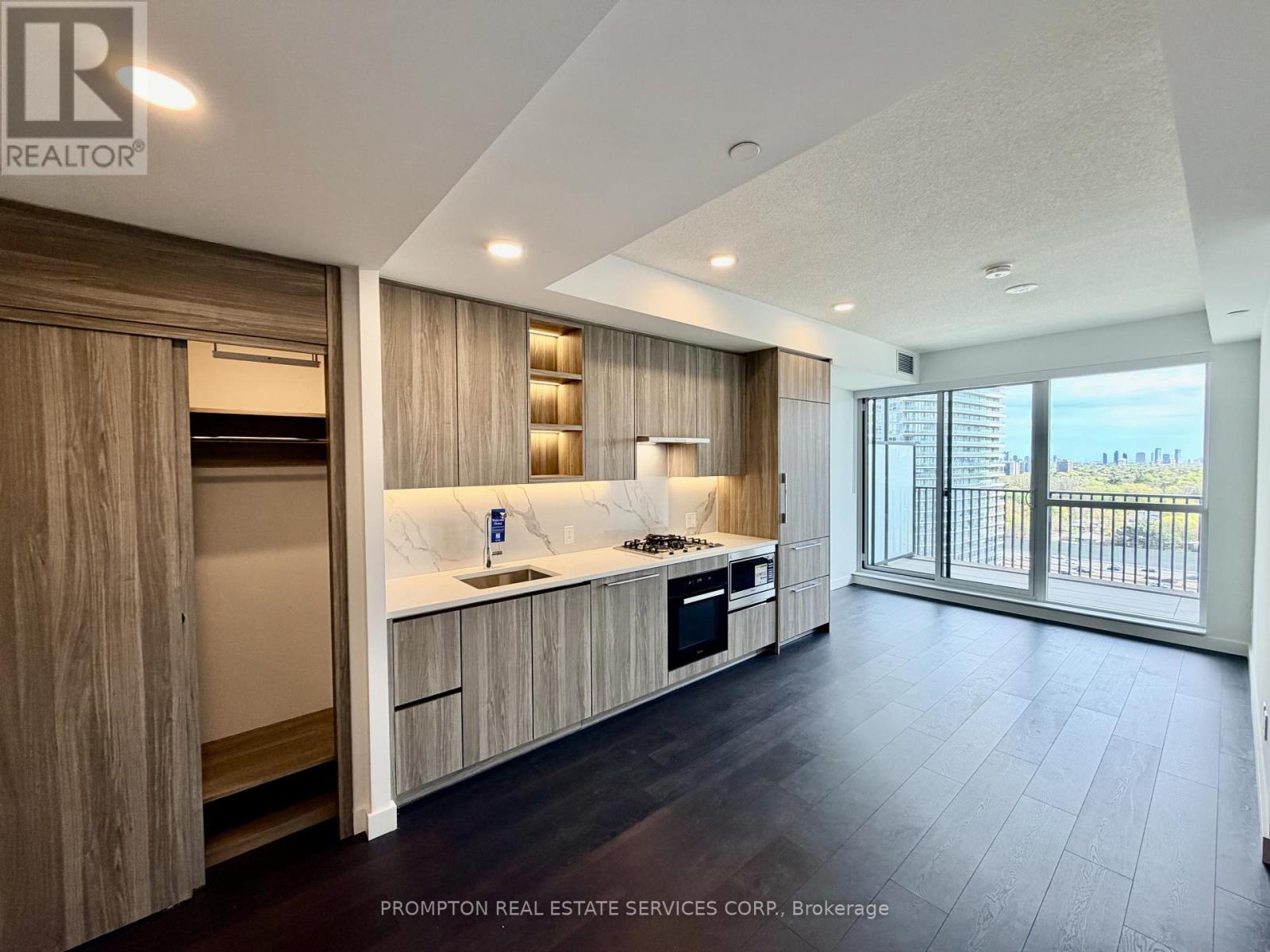 1702 - 68 Esther Shiner Boulevard, Toronto, Ontario  M2K 0J6 - Photo 2 - C13137480