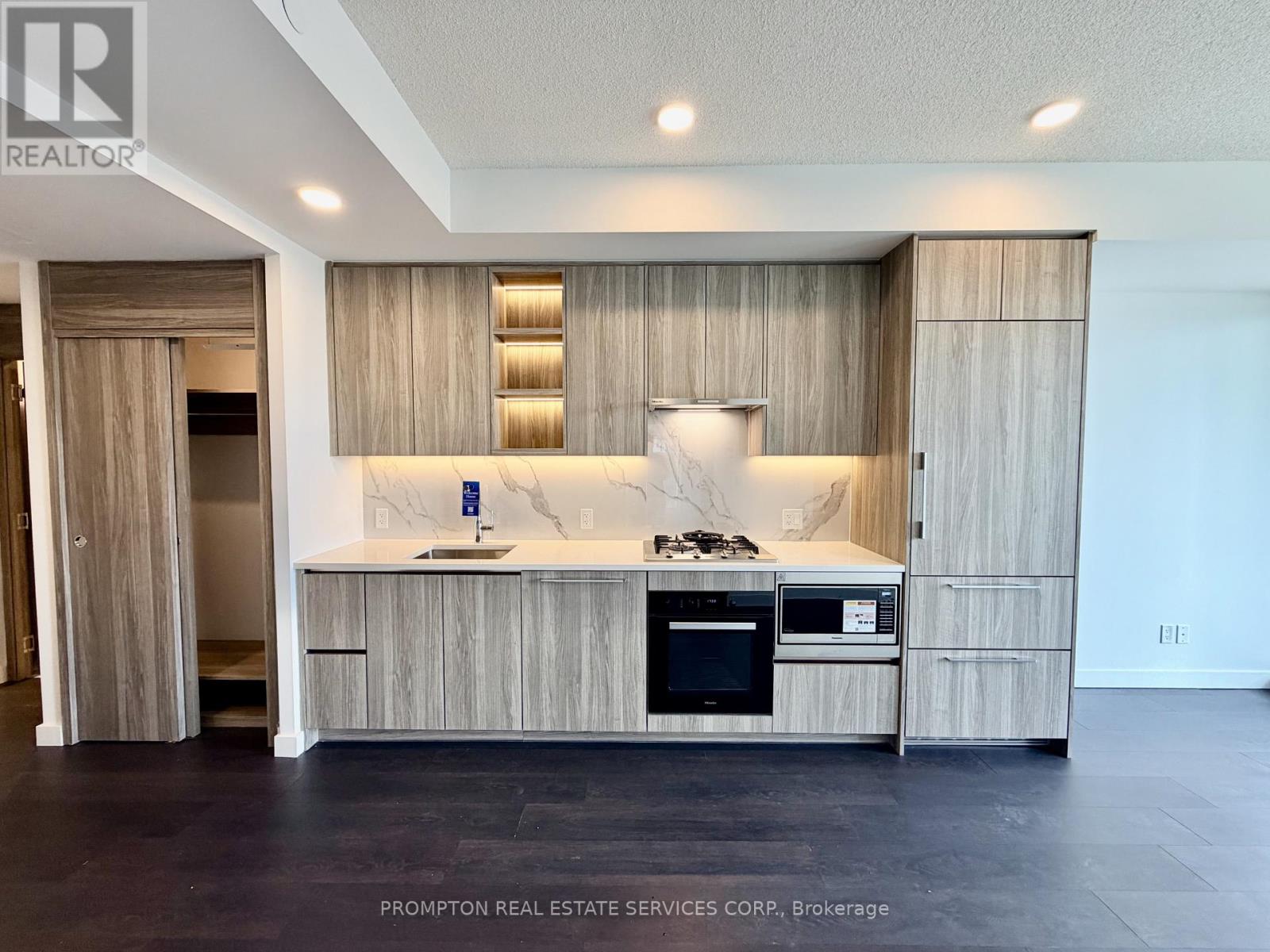 1702 - 68 Esther Shiner Boulevard, Toronto, Ontario  M2K 0J6 - Photo 4 - C13137480