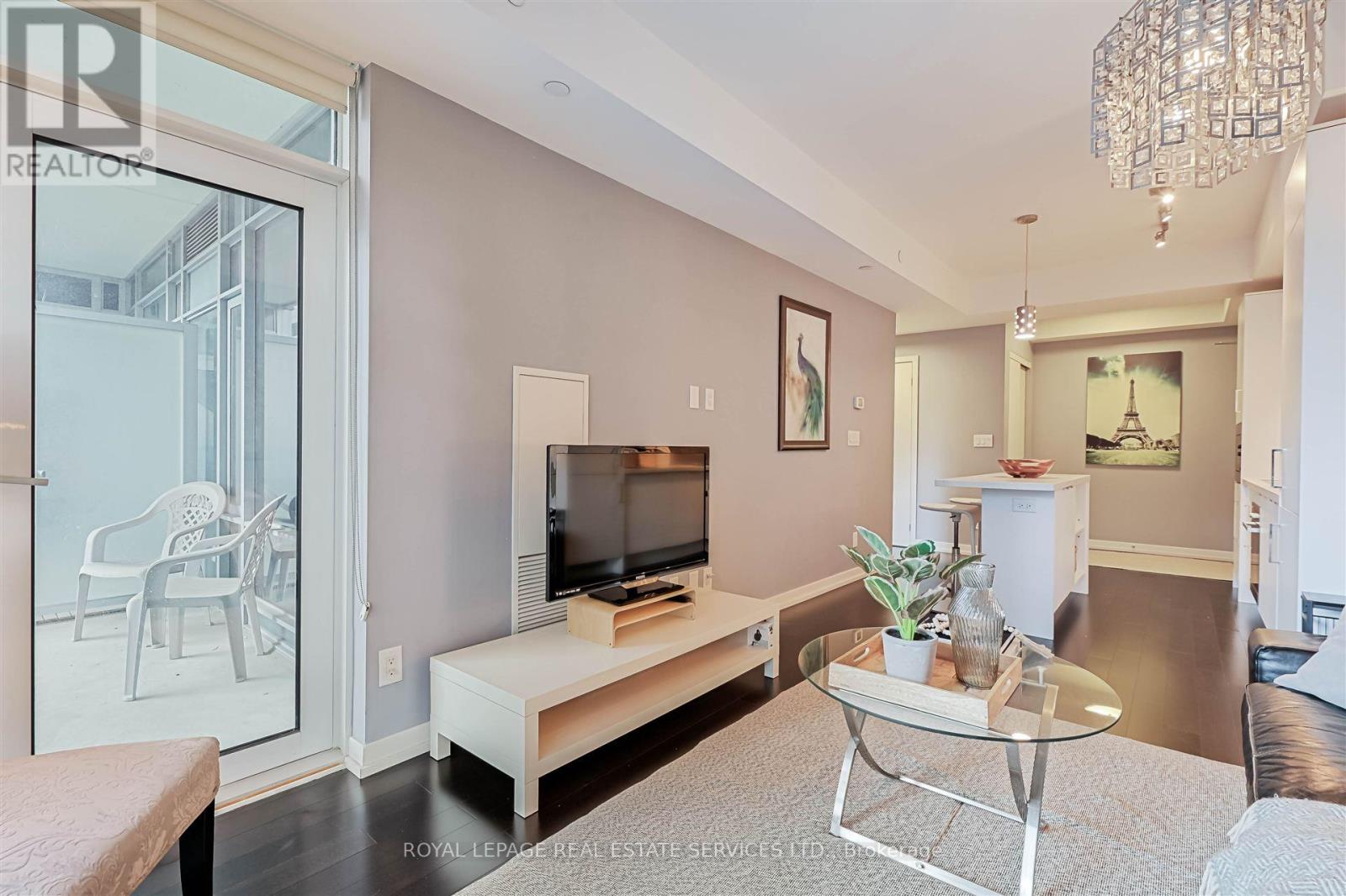 2307 - 21 Widmer Street, Toronto, Ontario  M5V 2E8 - Photo 10 - C13137484