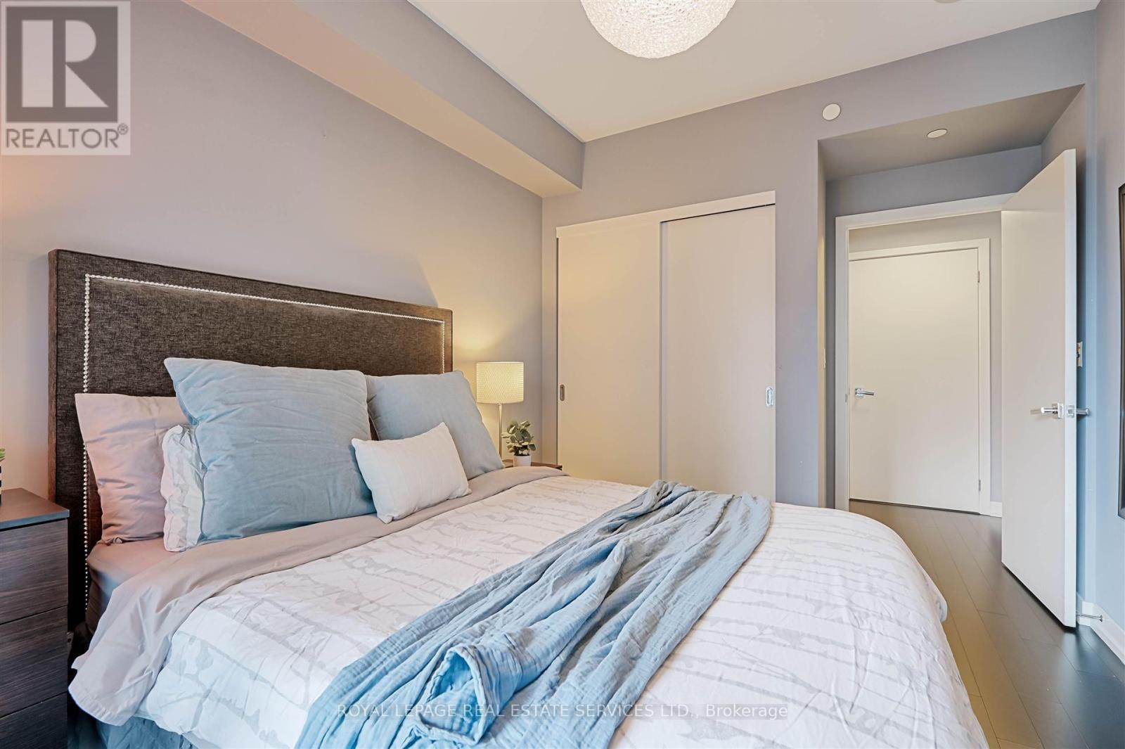 2307 - 21 Widmer Street, Toronto, Ontario  M5V 2E8 - Photo 14 - C13137484