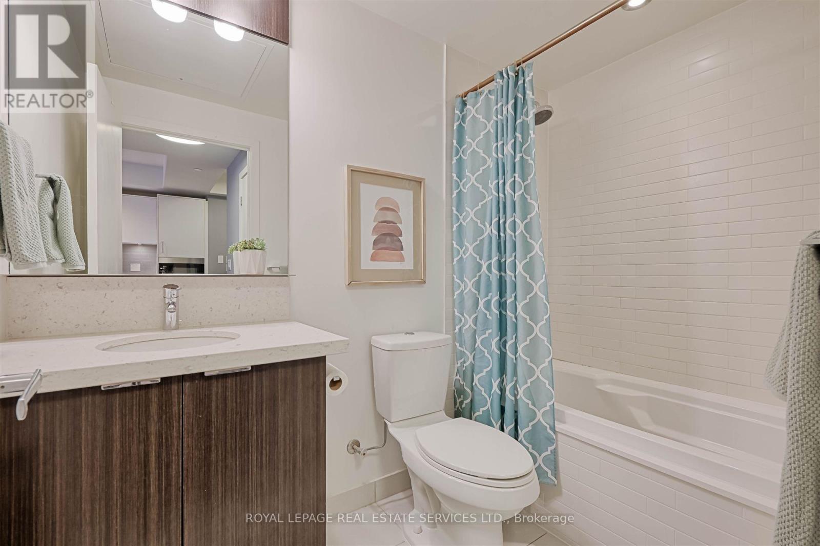 2307 - 21 Widmer Street, Toronto, Ontario  M5V 2E8 - Photo 16 - C13137484