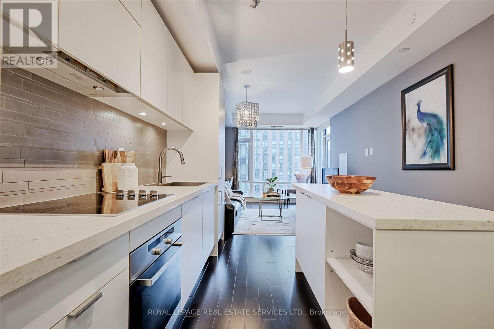 2307 - 21 Widmer Street, Toronto, Ontario  M5V 2E8 - Photo 5 - C13137484