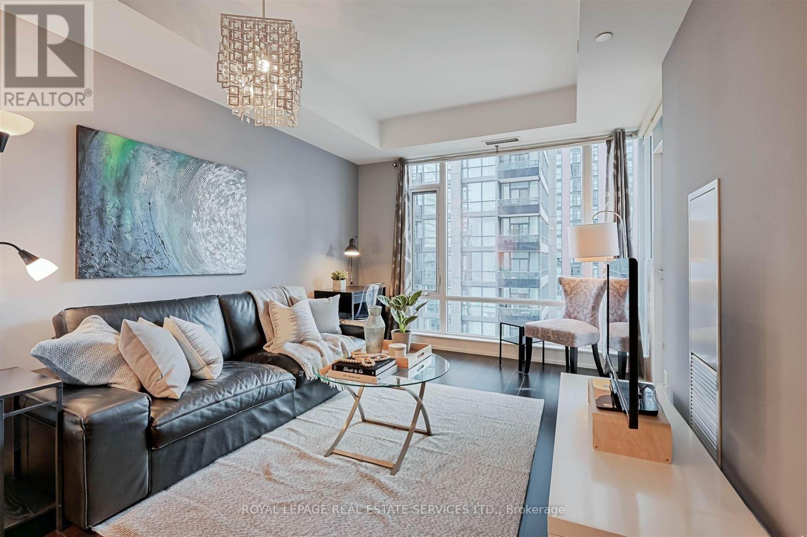 2307 - 21 Widmer Street, Toronto, Ontario  M5V 2E8 - Photo 8 - C13137484