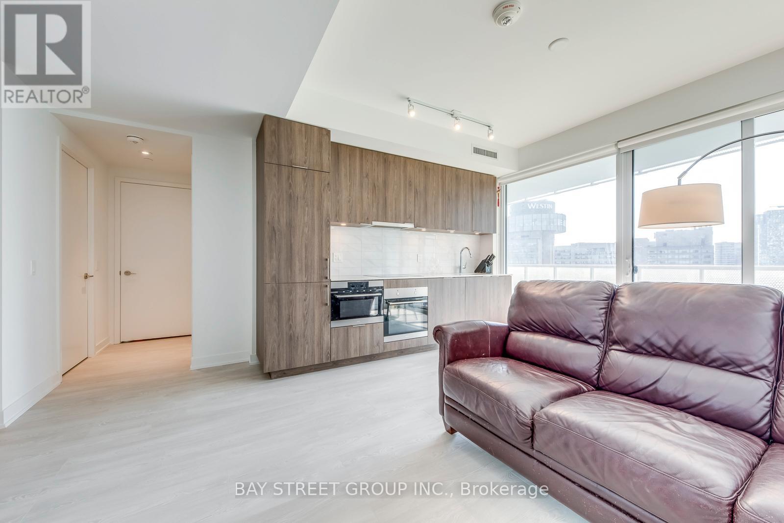2905 - 15 Queens Quay E, Toronto, Ontario  M5E 0C5 - Photo 12 - C13137506