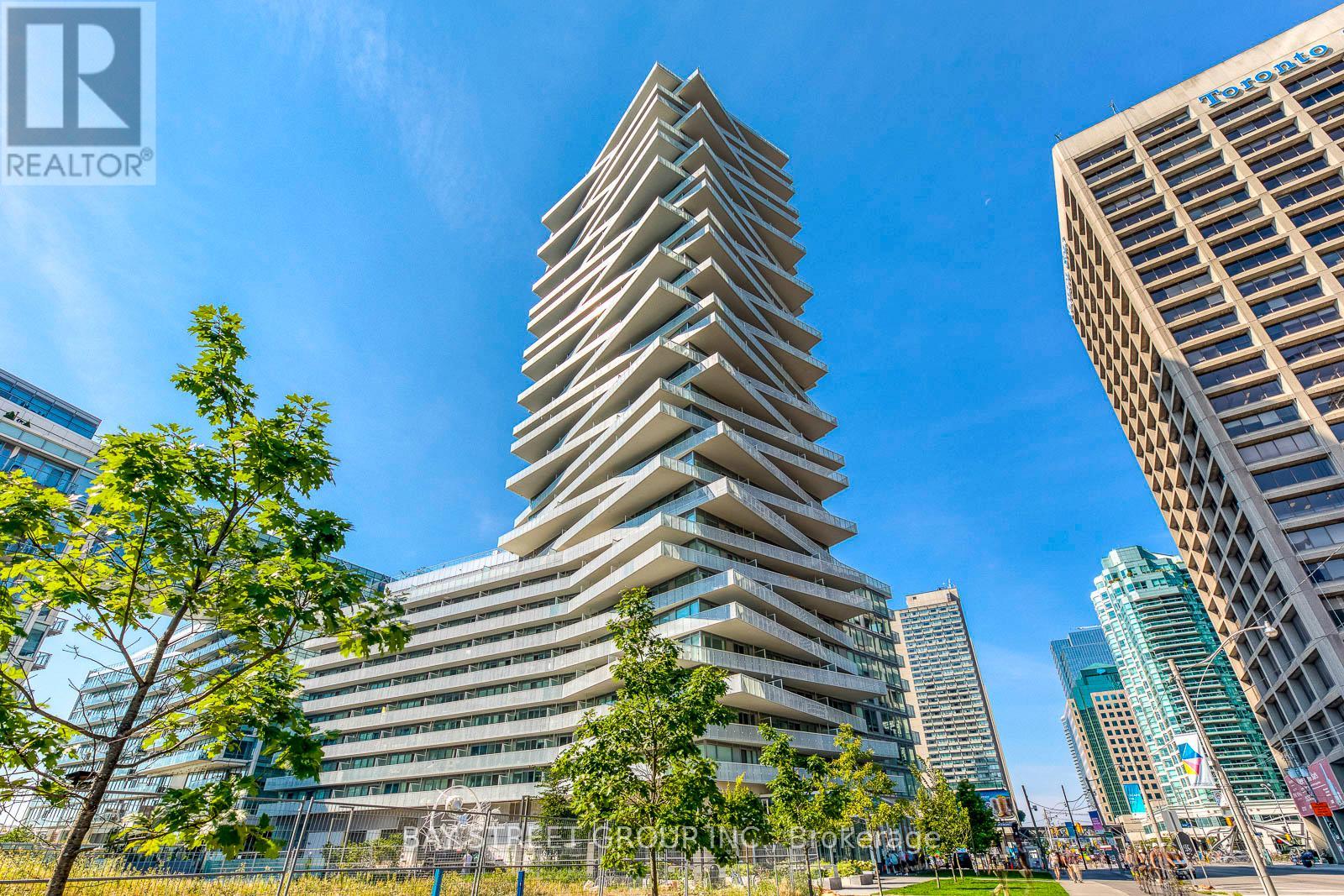 2905 - 15 Queens Quay E, Toronto, Ontario  M5E 0C5 - Photo 3 - C13137506