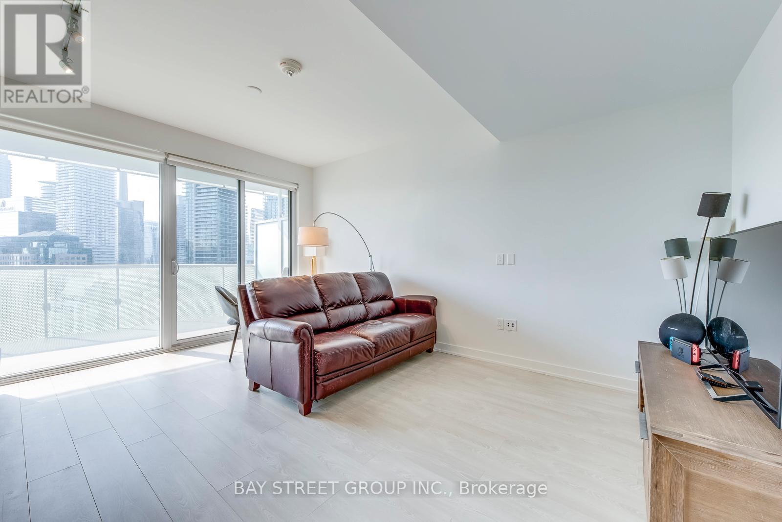 2905 - 15 Queens Quay E, Toronto, Ontario  M5E 0C5 - Photo 9 - C13137506