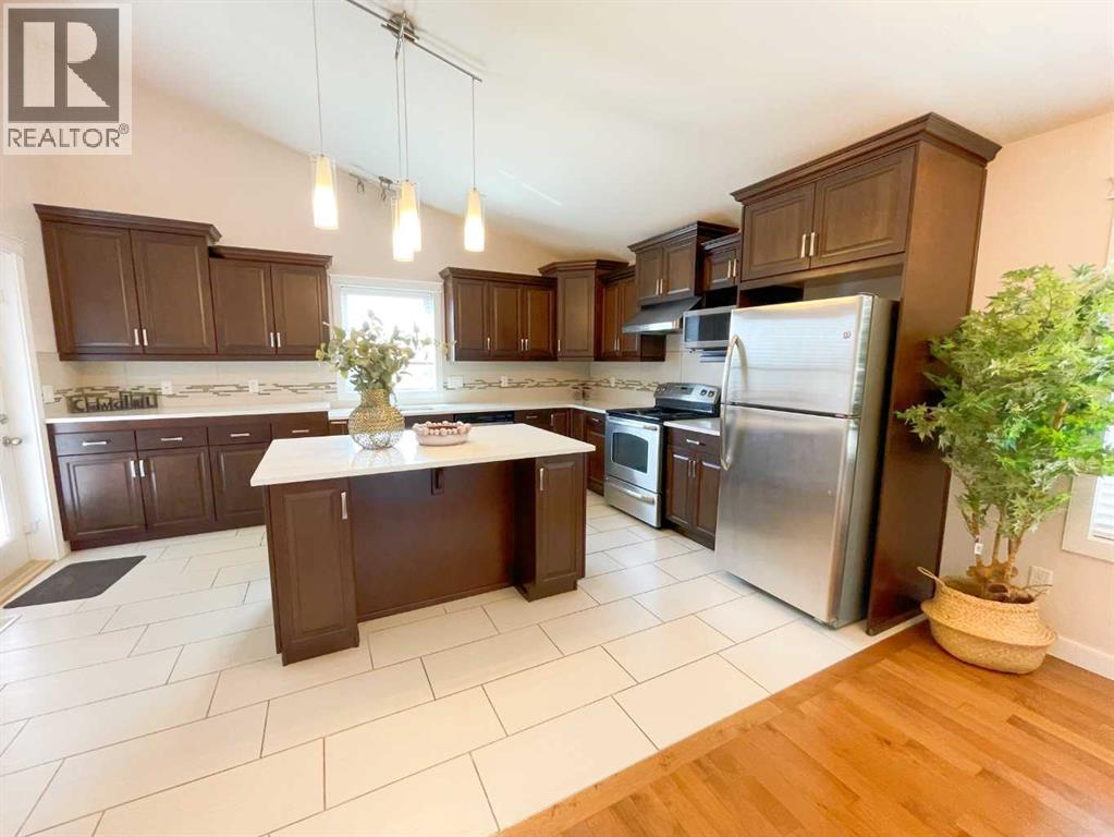 260 Sixmile Common S, Lethbridge, Alberta  T1K 5S7 - Photo 4 - A2306904