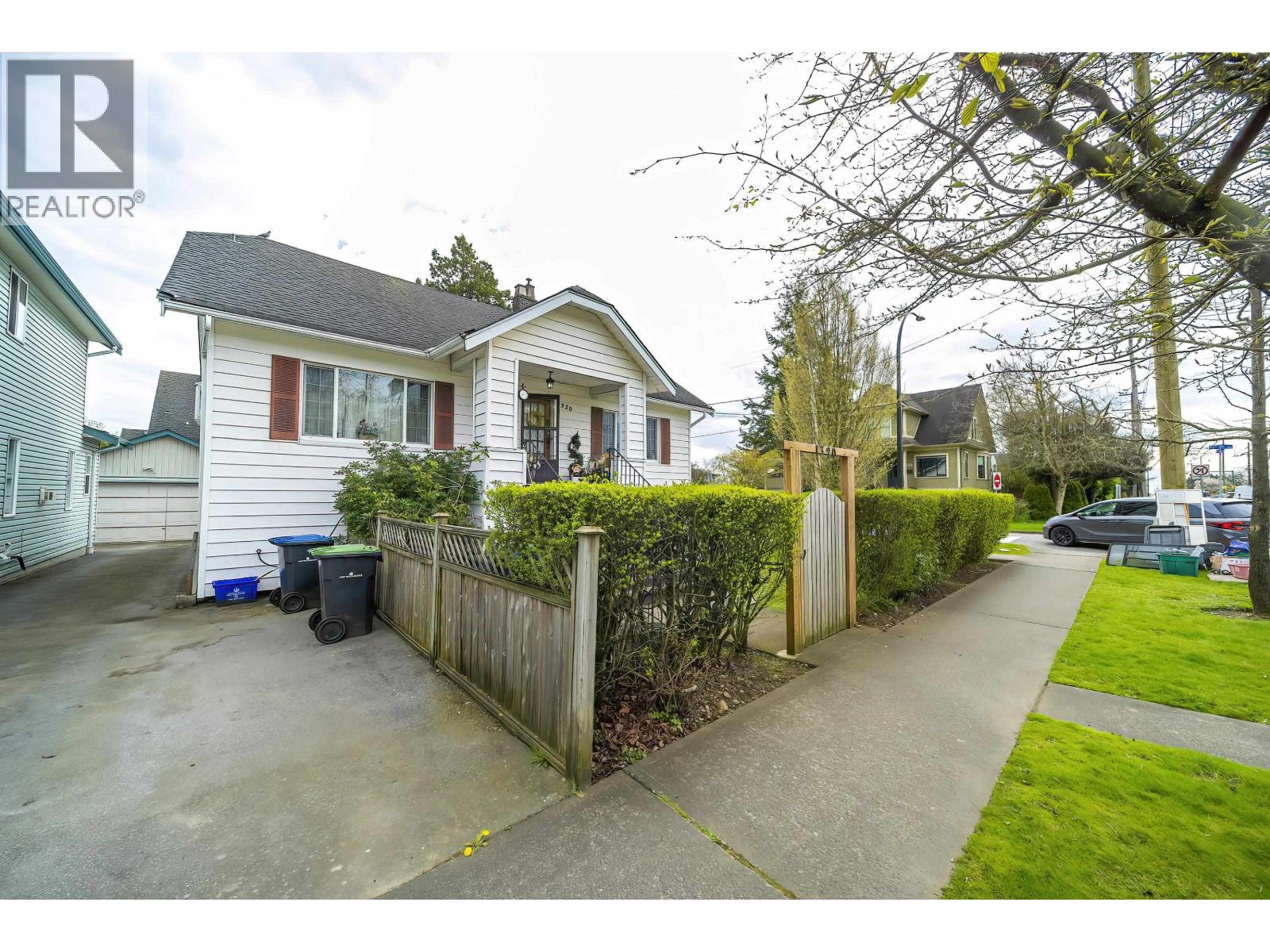 1320 Tenth Avenue, New Westminster, British Columbia  V3M 3H9 - Photo 5 - R3110813