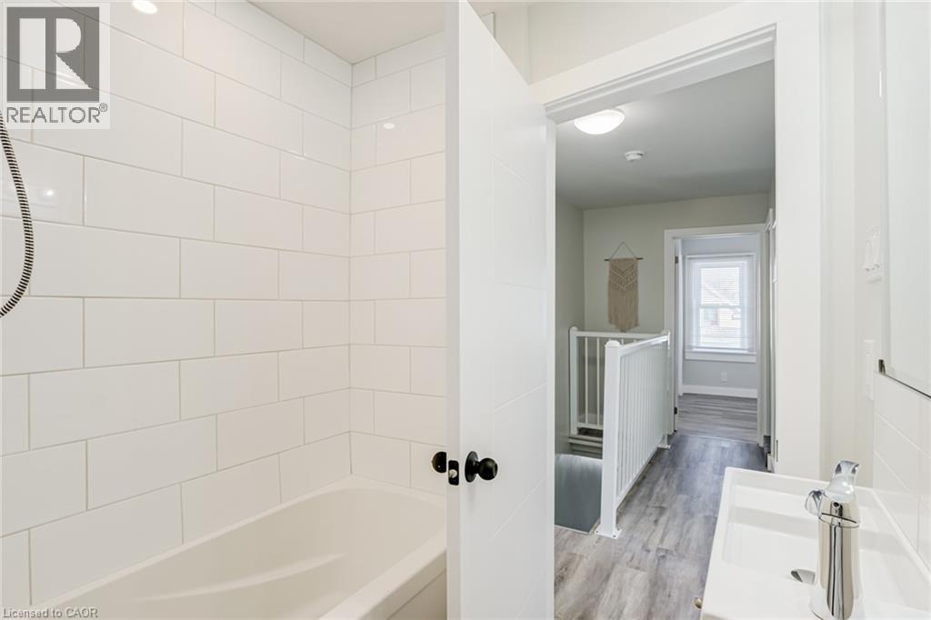131 Park Row N, Hamilton, Ontario  L8H 4E7 - Photo 20 - 40830663
