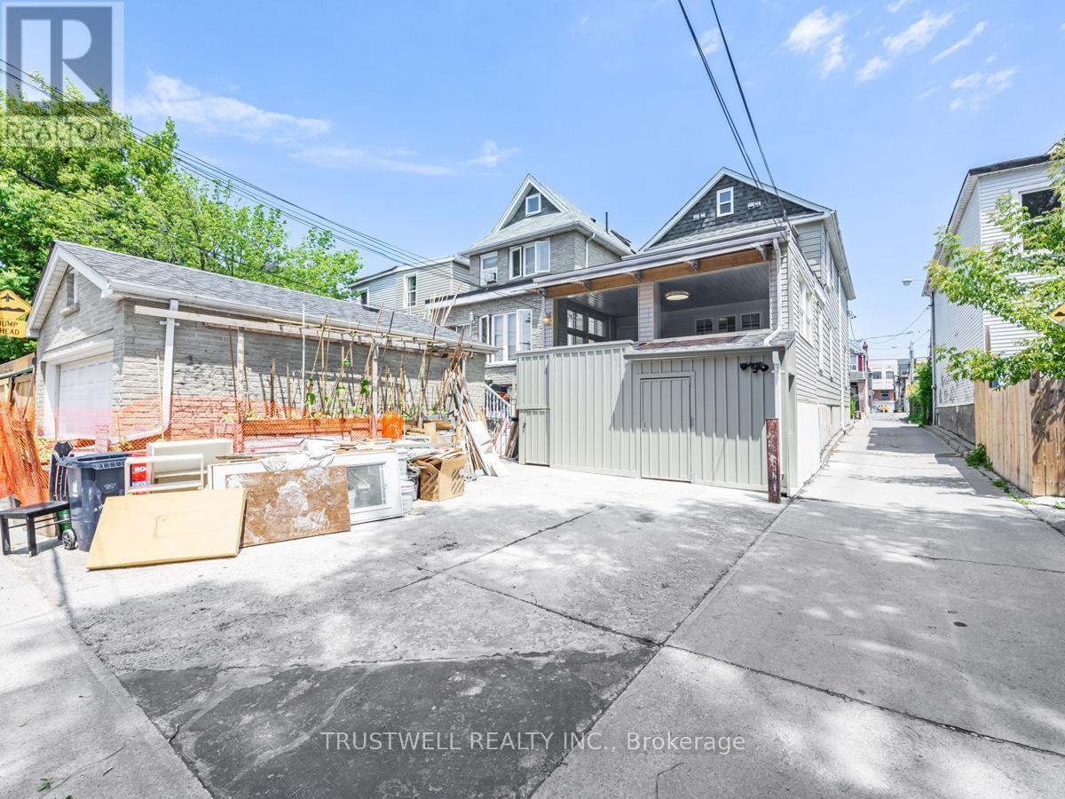 C - 90 Galt Avenue, Toronto, Ontario  M4M 2Z3 - Photo 8 - E13137504
