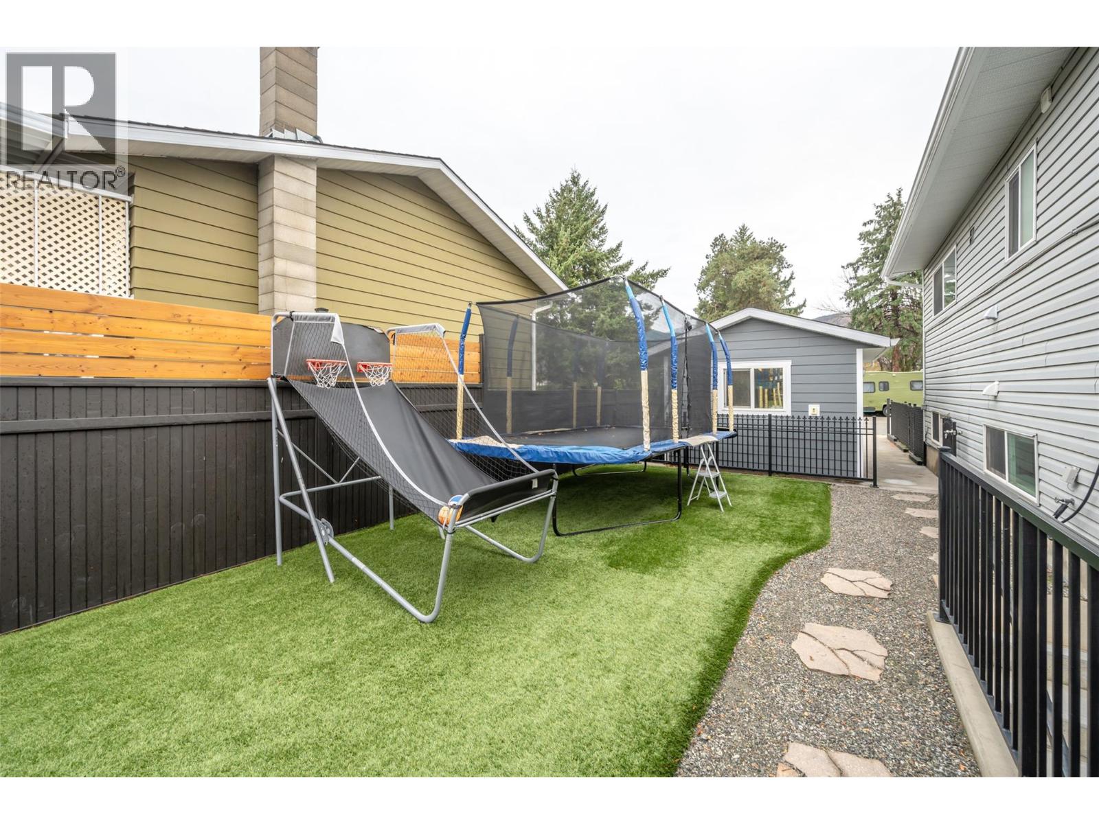 98 Dauphin Avenue, Penticton, British Columbia  V2A 6V8 - Photo 53 - 10387736