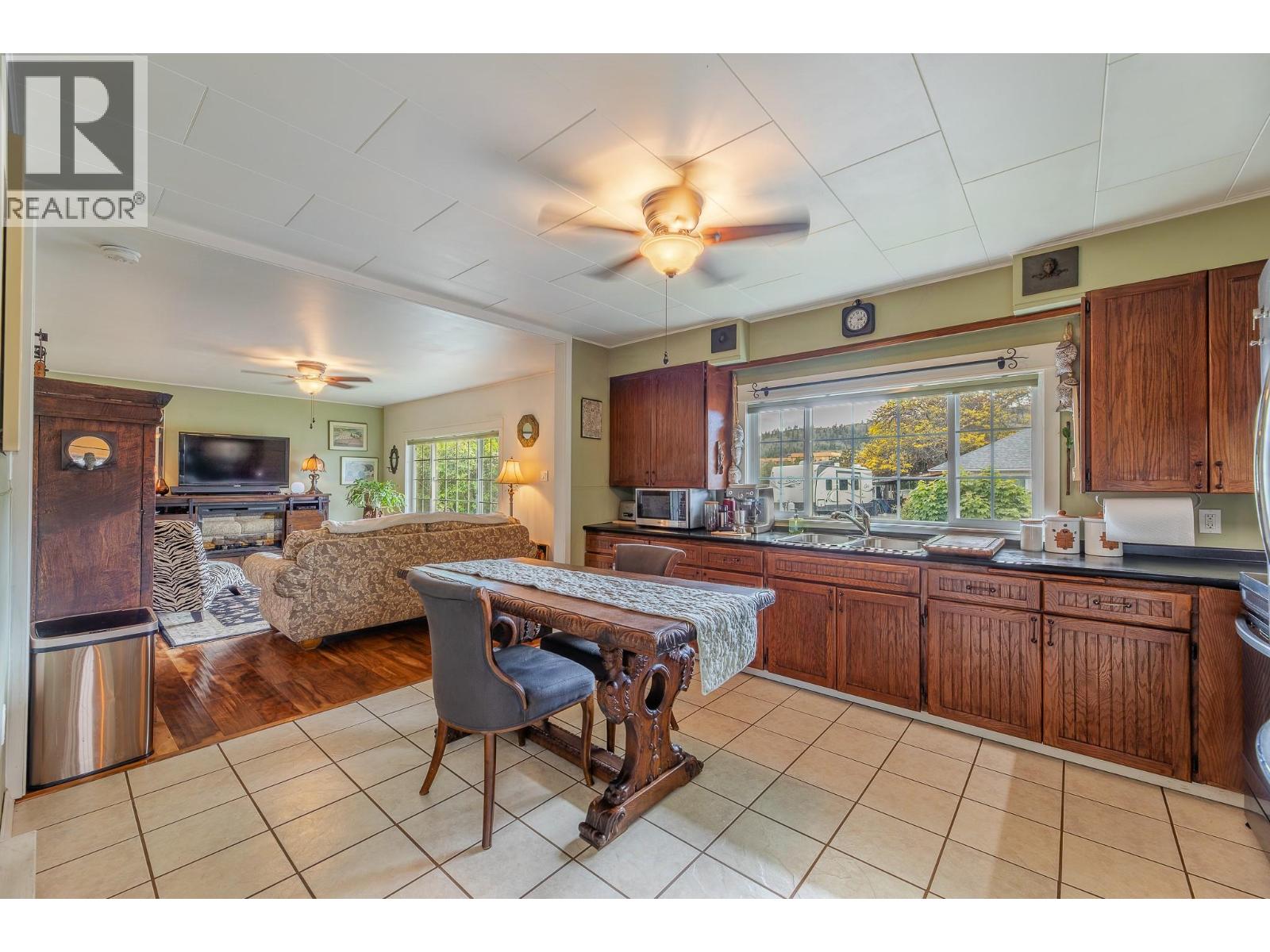14001 Mcpherson Avenue, Summerland, British Columbia  V0H 1Z0 - Photo 6 - 10387820