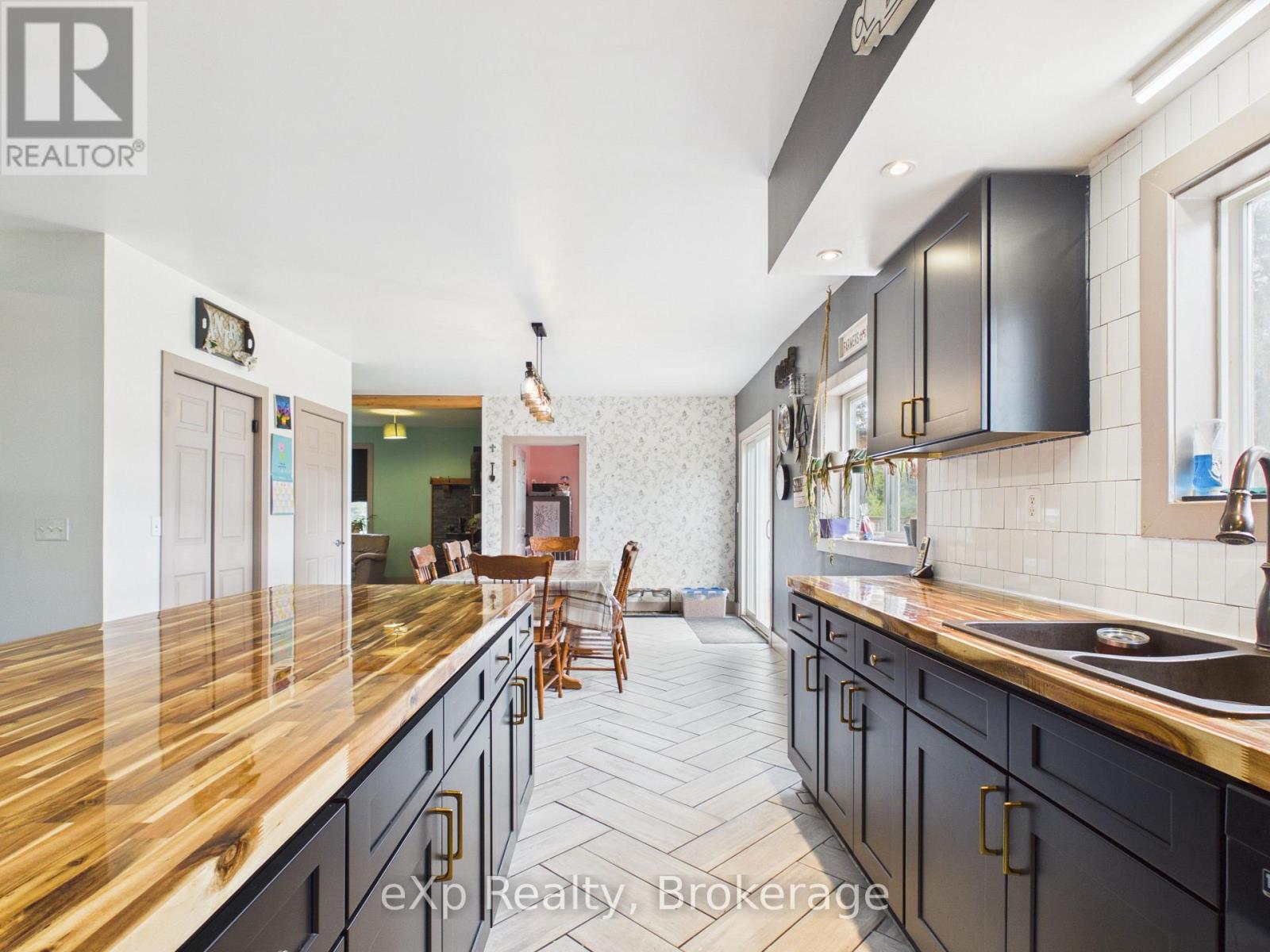 569 Louisa Street, West Grey, Ontario  N0G 1C0 - Photo 12 - X13137550