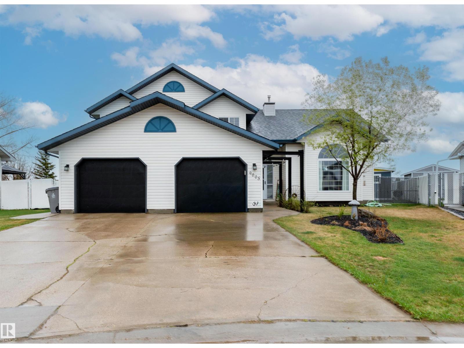 9005 107 AV, morinville, Alberta