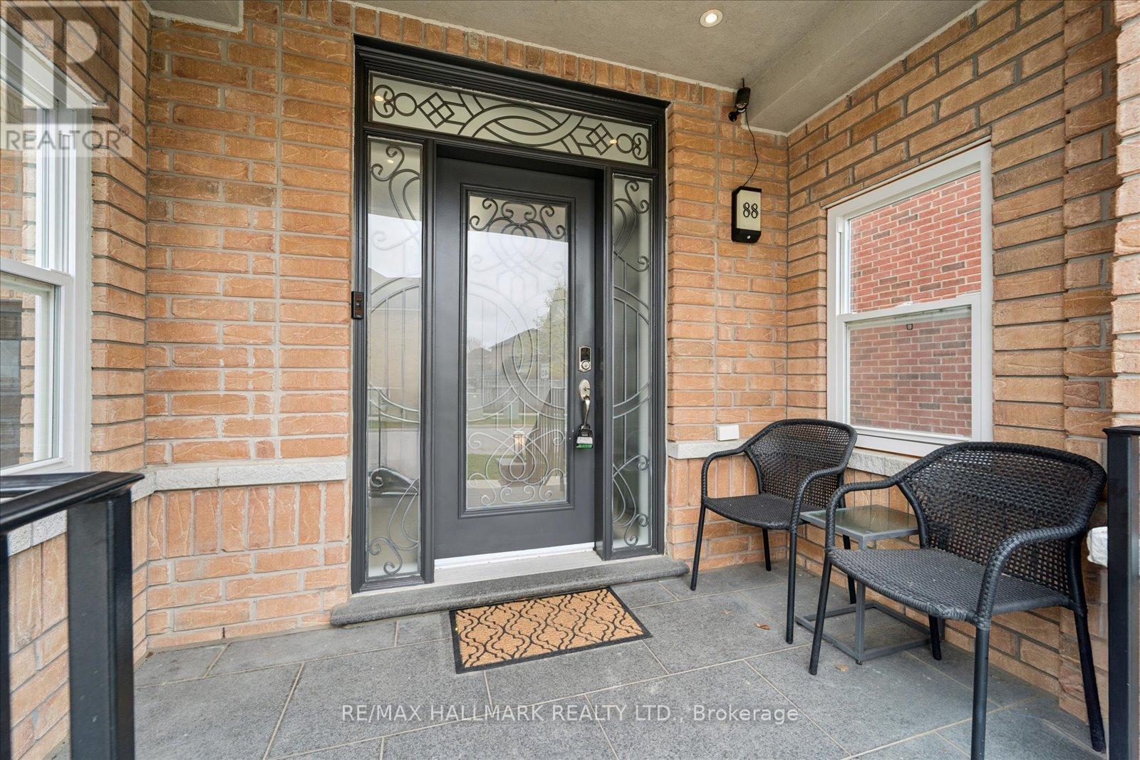 88 Byers Pond Way, Whitchurch-Stouffville, Ontario  L4A 0M6 - Photo 3 - N13137488