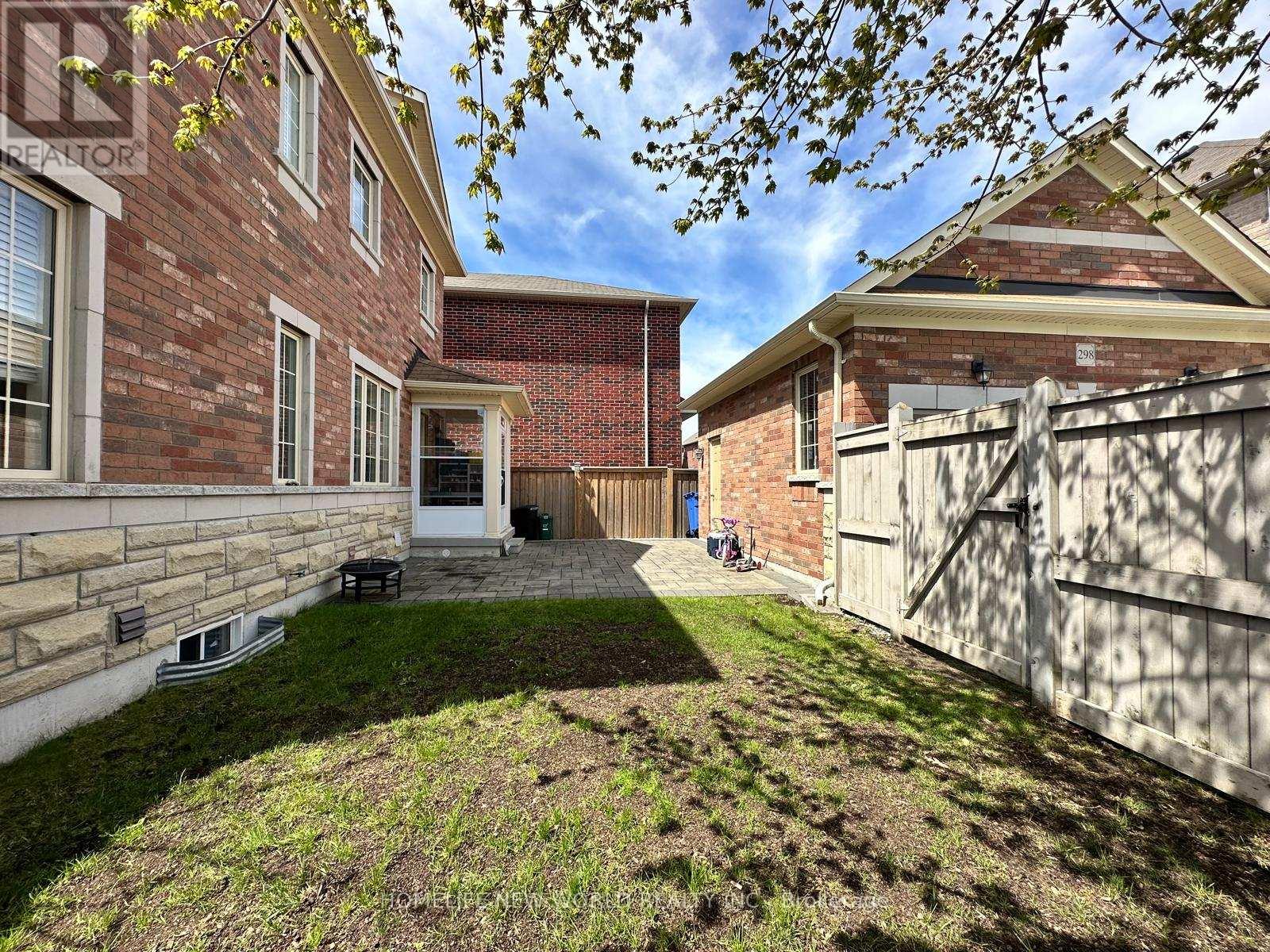 298 West Lawn Crescent, Whitchurch-Stouffville, Ontario  L4A 1X3 - Photo 8 - N13137500