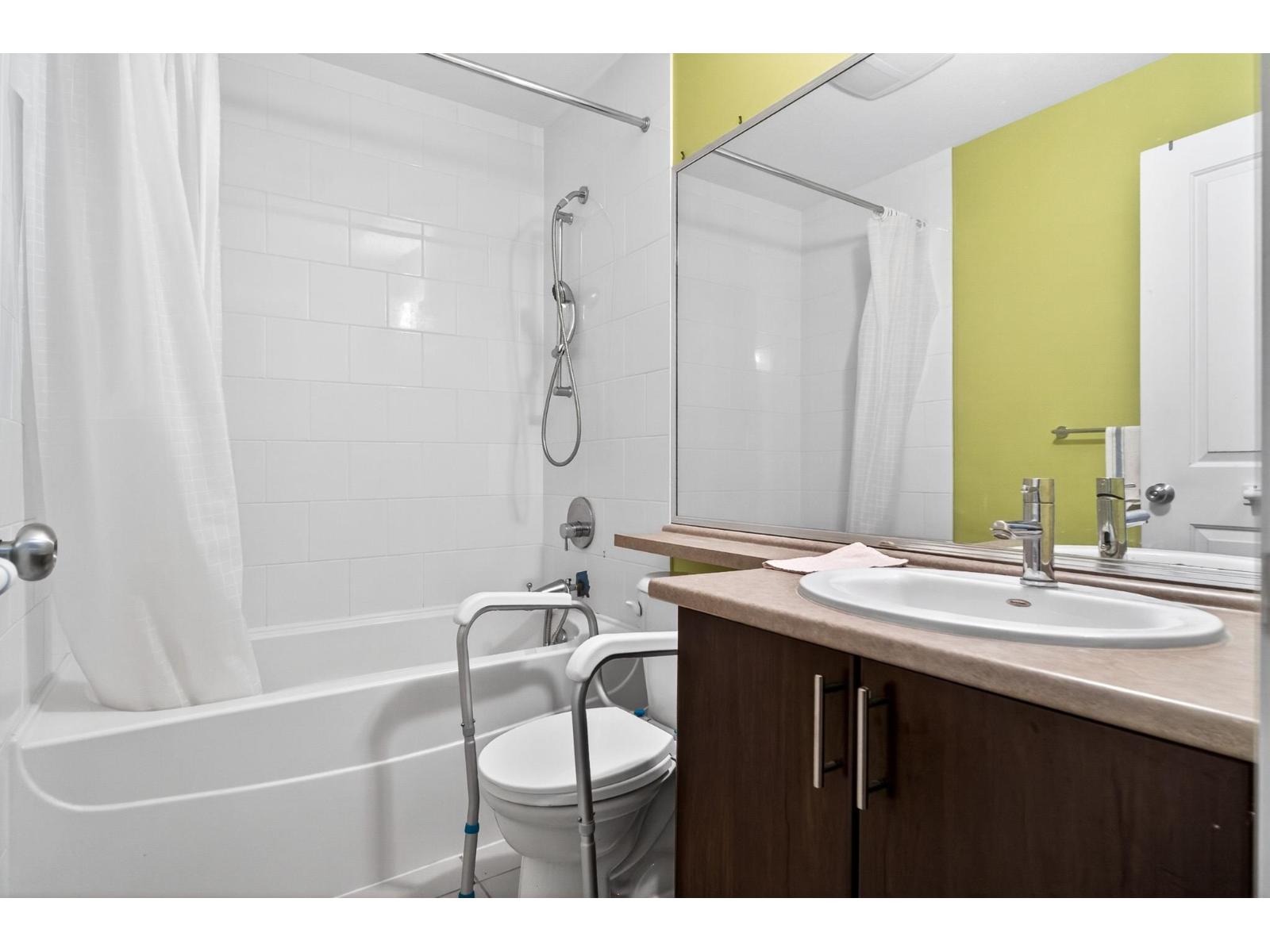 104 14960 102a Avenue, Surrey, British Columbia  V3R 6A3 - Photo 21 - R3124489