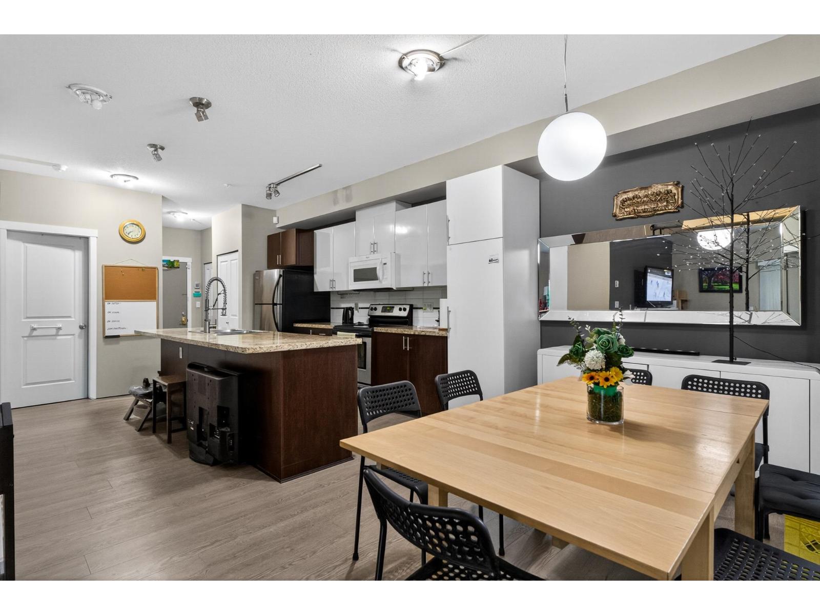 104 14960 102a Avenue, Surrey, British Columbia  V3R 6A3 - Photo 30 - R3124489