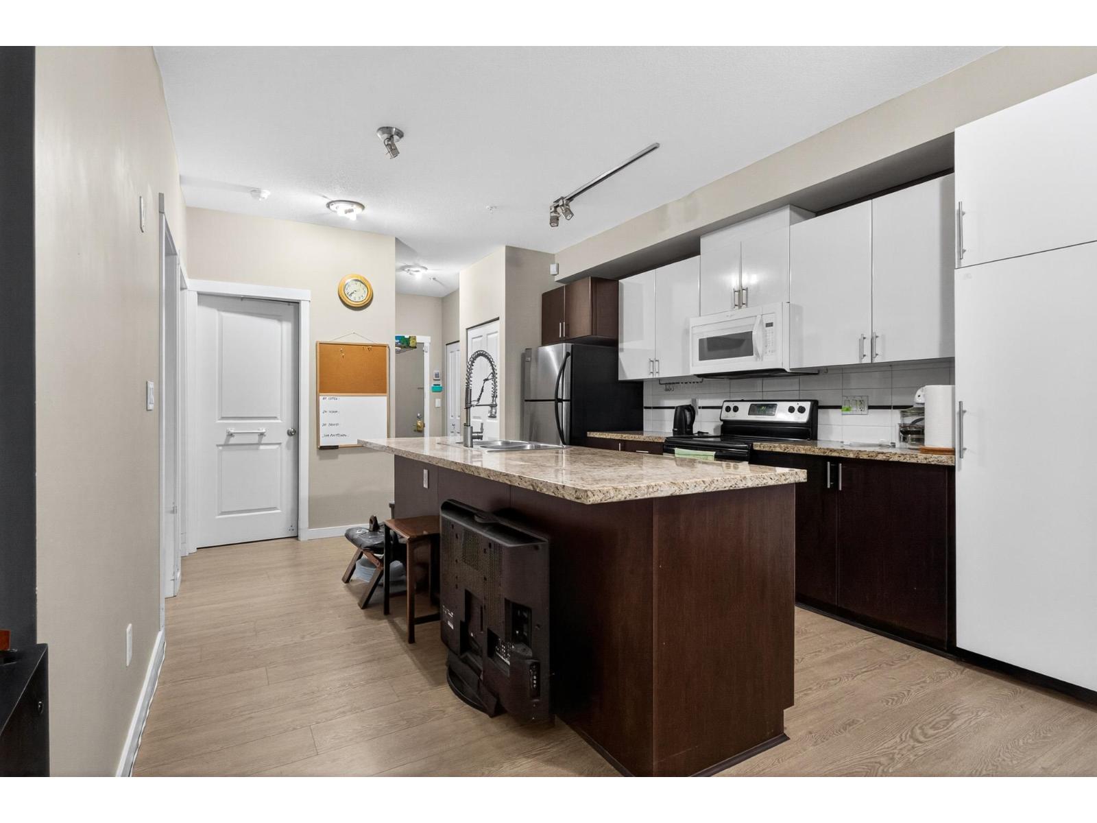 104 14960 102a Avenue, Surrey, British Columbia  V3R 6A3 - Photo 32 - R3124489