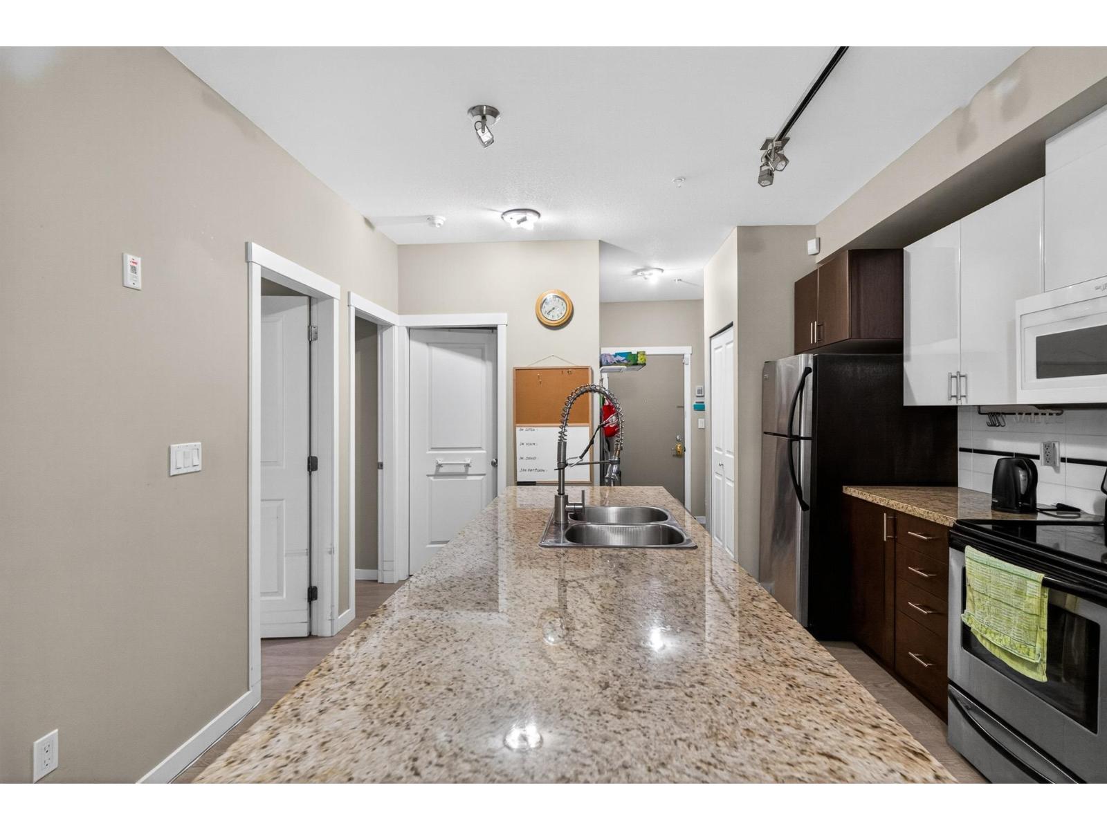 104 14960 102a Avenue, Surrey, British Columbia  V3R 6A3 - Photo 35 - R3124489