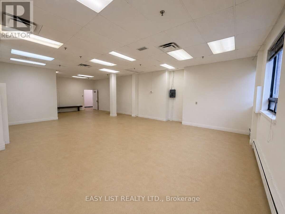 4 - 1818 Eglinton Avenue W, Toronto, Ontario  M6E 2H6 - Photo 4 - W13137464