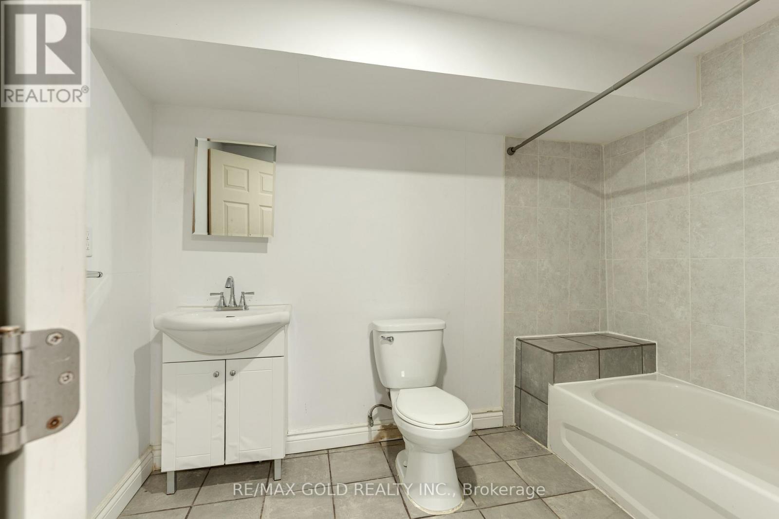 49 Pentonville Road, Brampton, Ontario  L6R 3R7 - Photo 37 - W13137502