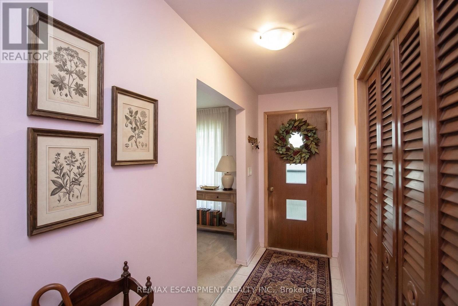 1515 Burloak Drive, Oakville, Ontario  L6M 4J7 - Photo 8 - W13137518