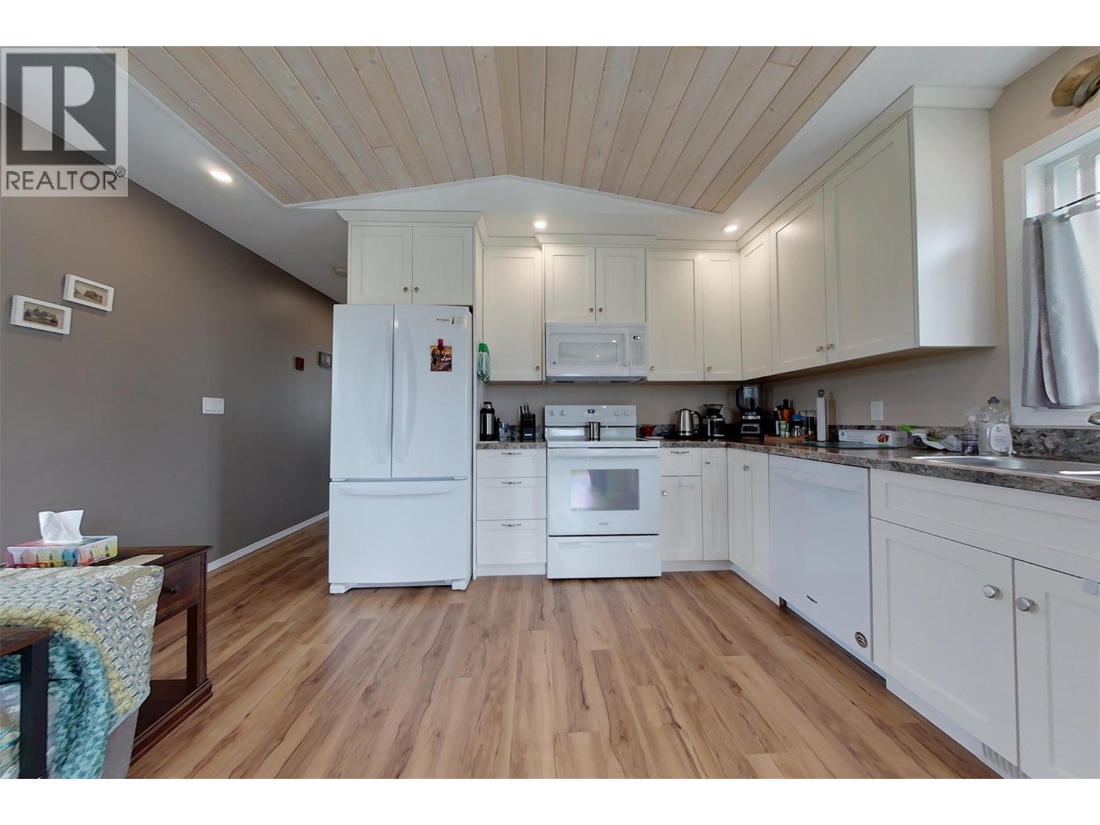 318 8th Avenue, Creston, British Columbia  V0B 1G3 - Photo 4 - 10386839
