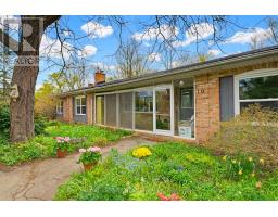 10 HUISMAN LANE, Hamilton, Ontario