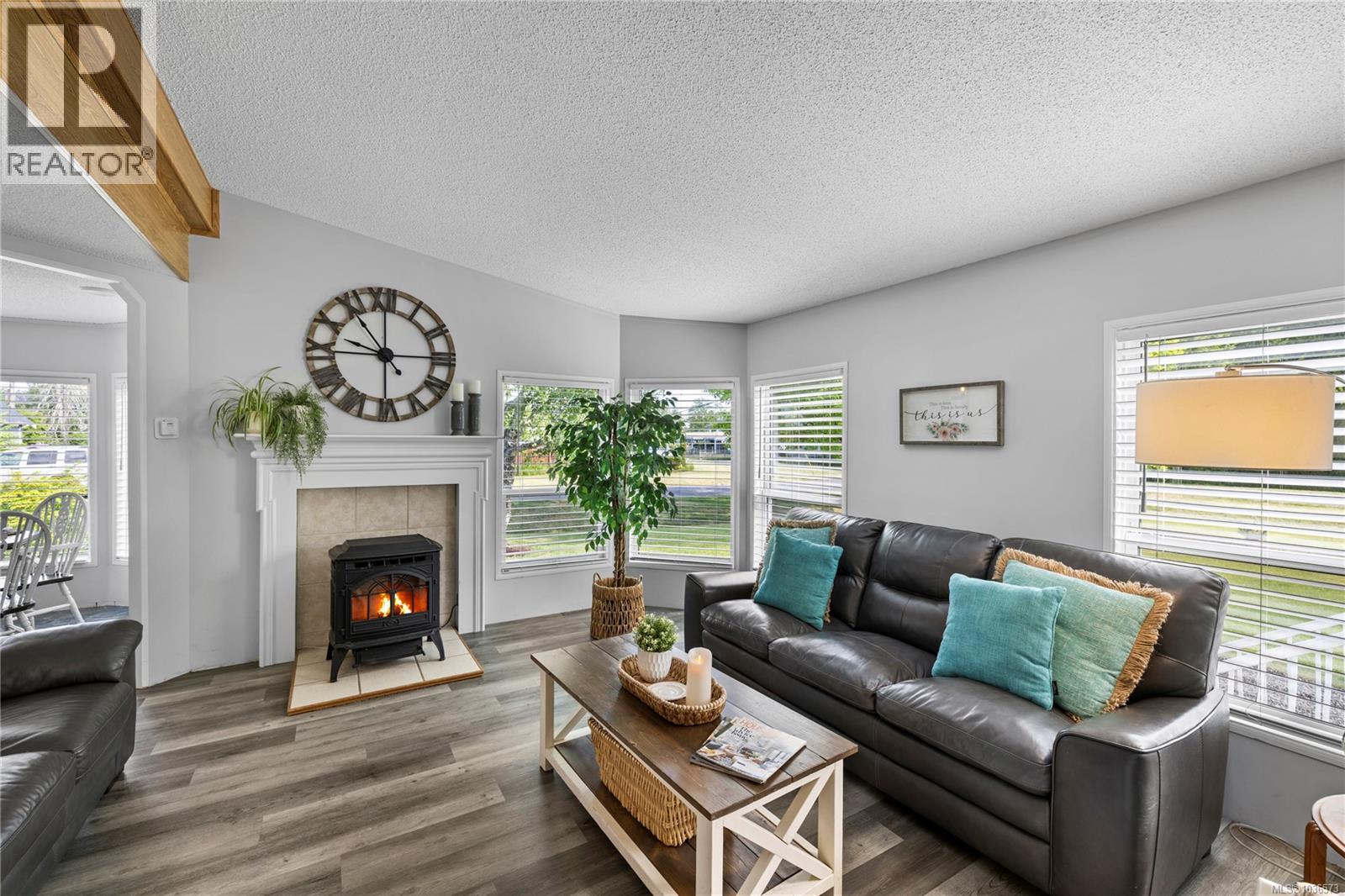 661 Barclay Cres N, Parksville, British Columbia  V9P 1X8 - Photo 5 - 1036573