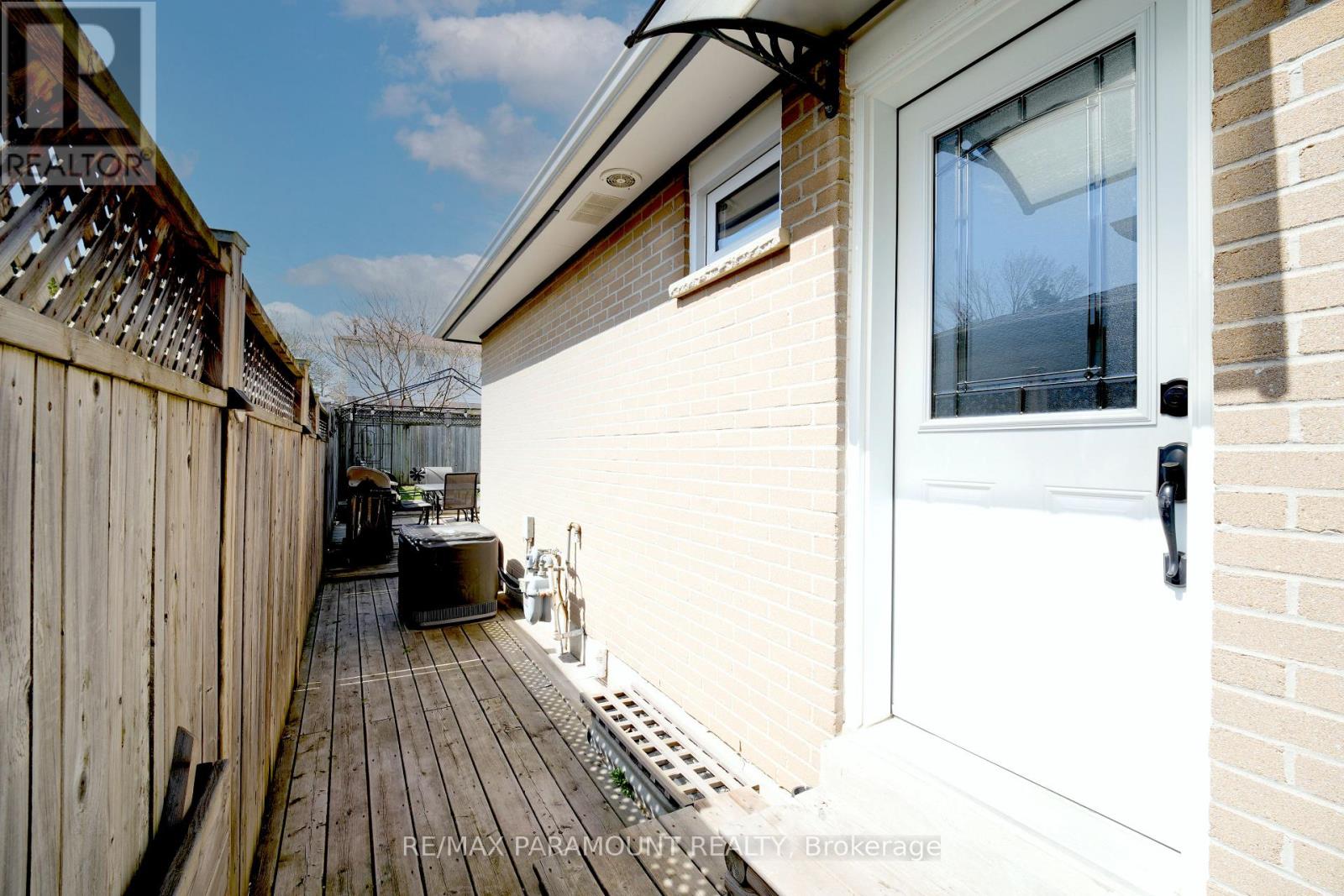 202 Archdekin Drive, Brampton, Ontario  L6V 1Z1 - Photo 38 - W13125402