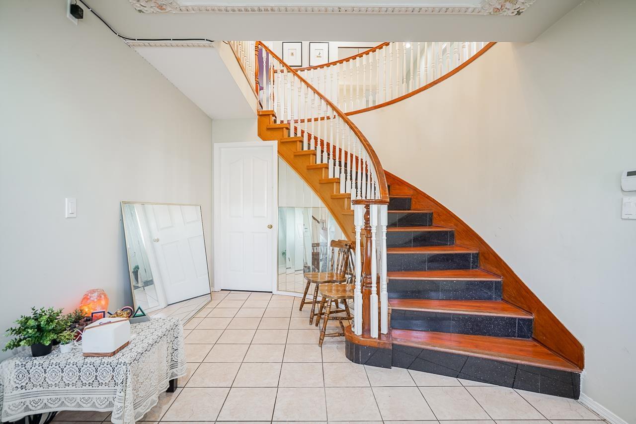 12246 64a Avenue, Surrey, British Columbia  V3W 3R8 - Photo 4 - R3124262